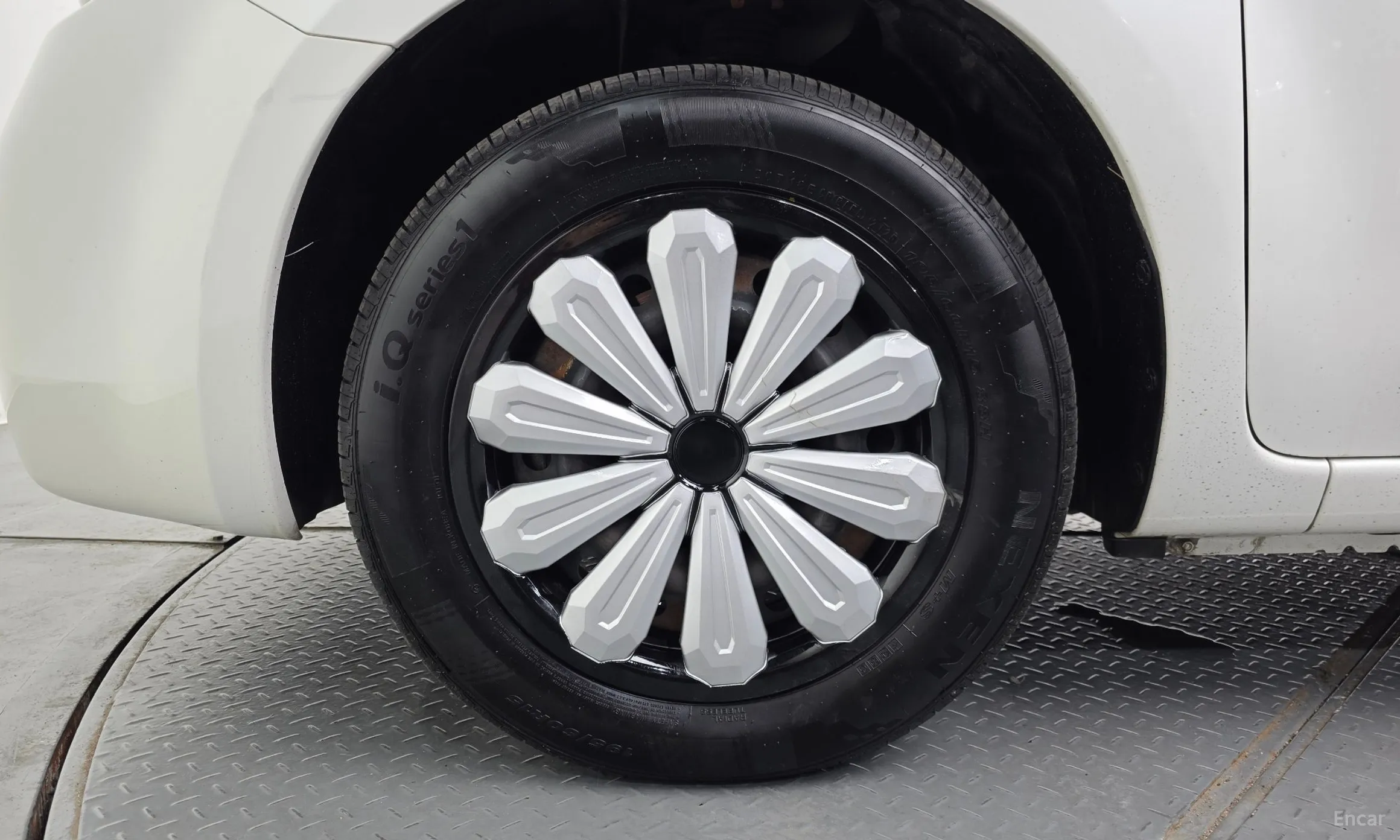 Nissan Cube превью 5