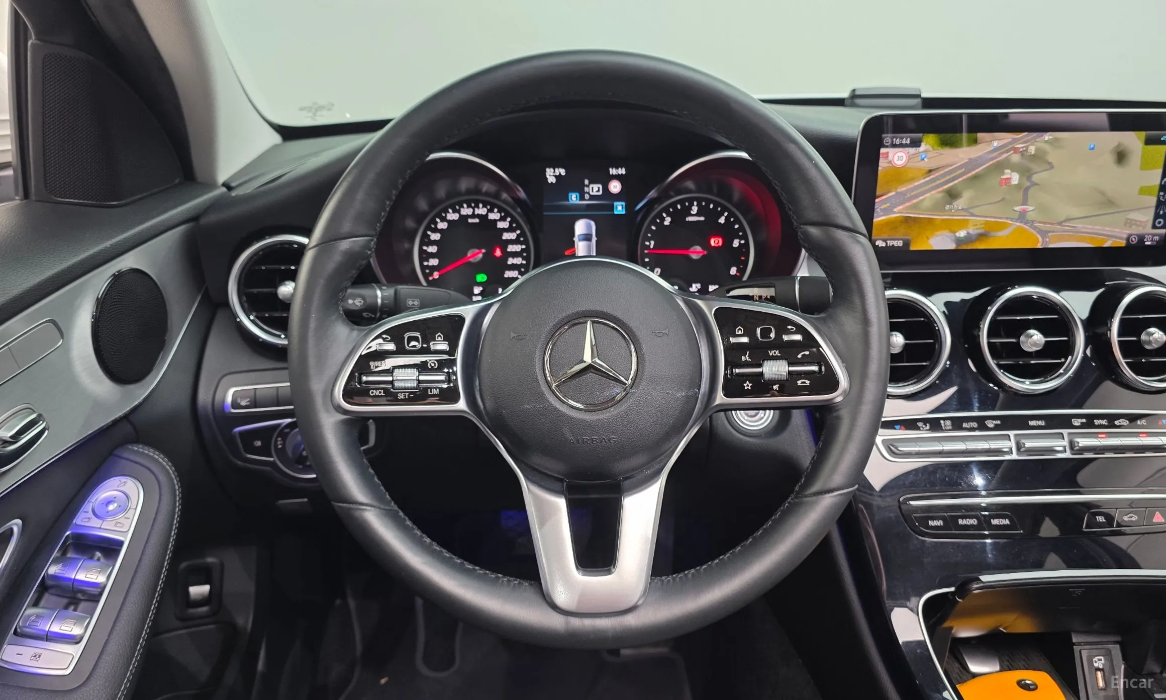 Mercedes Benz C-Class W205 превью 13