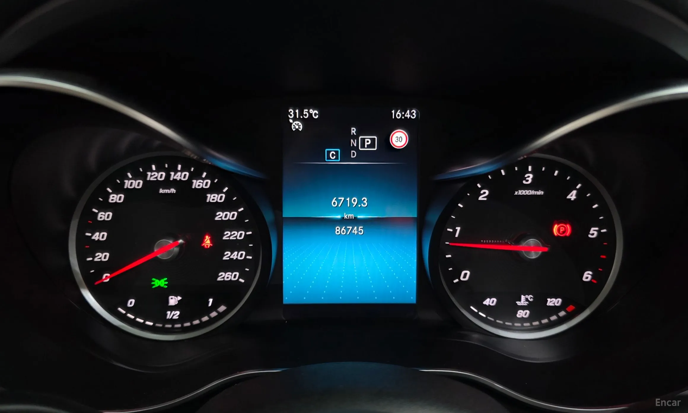 Mercedes Benz C-Class W205 превью 8
