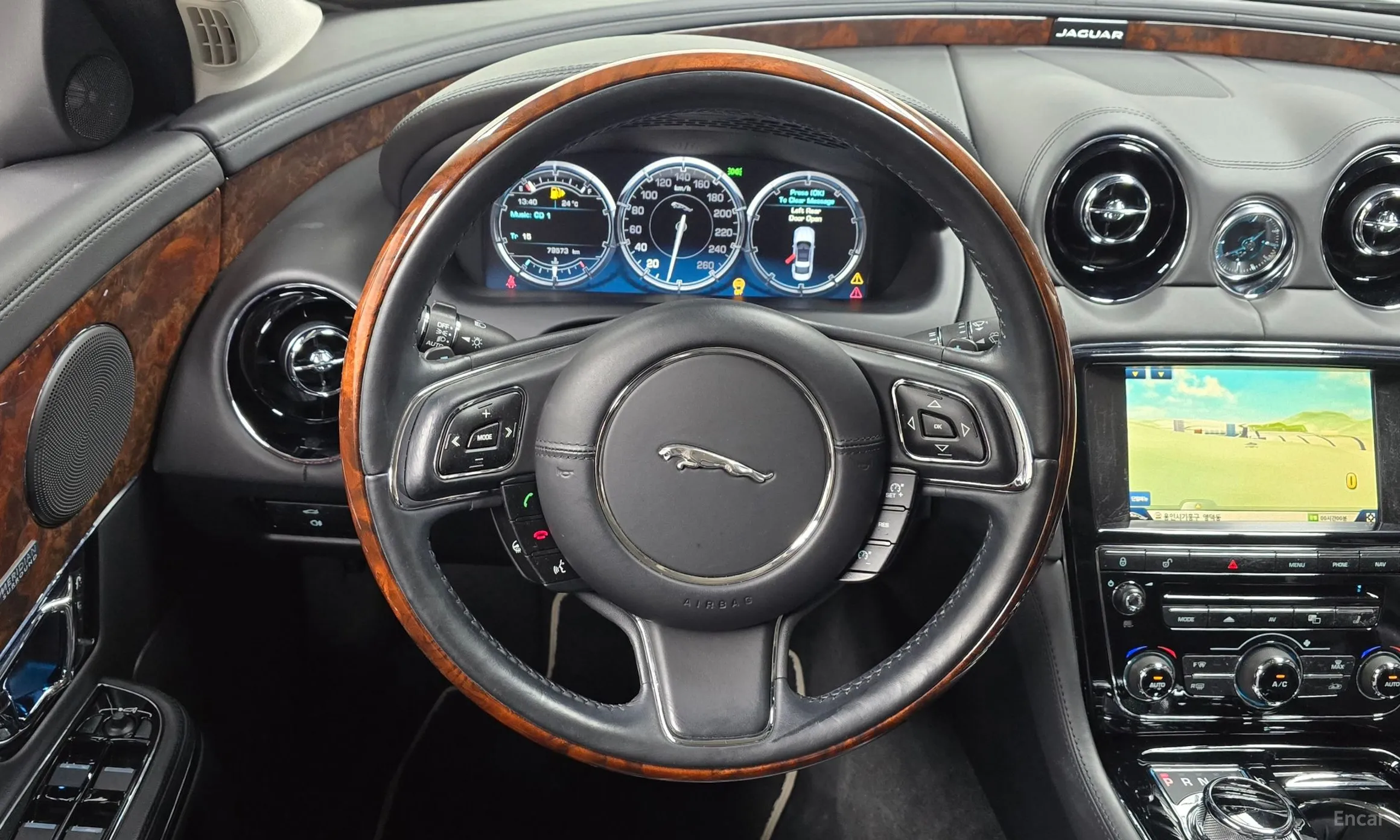 Jaguar All New XJ превью 13