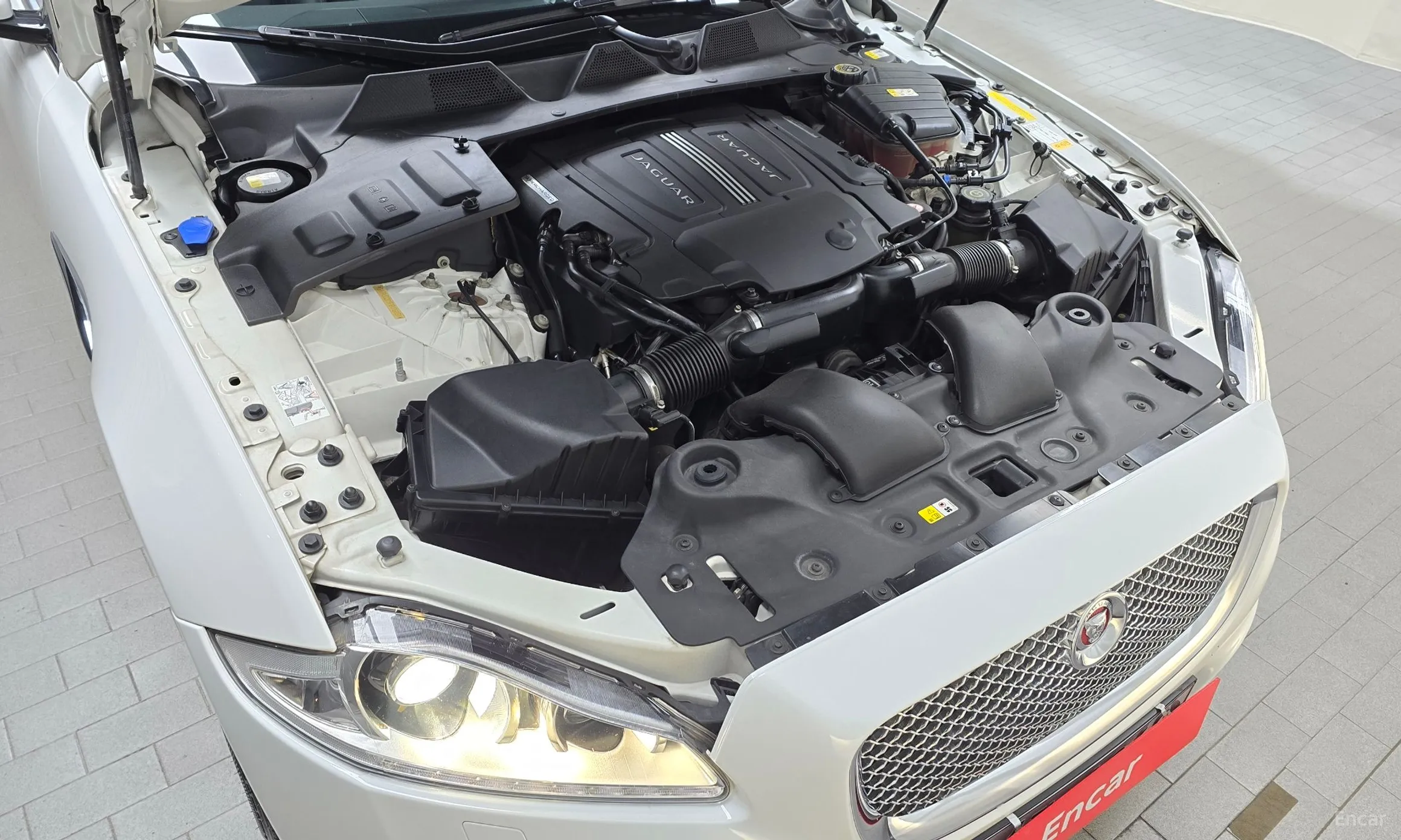 Jaguar All New XJ превью 6