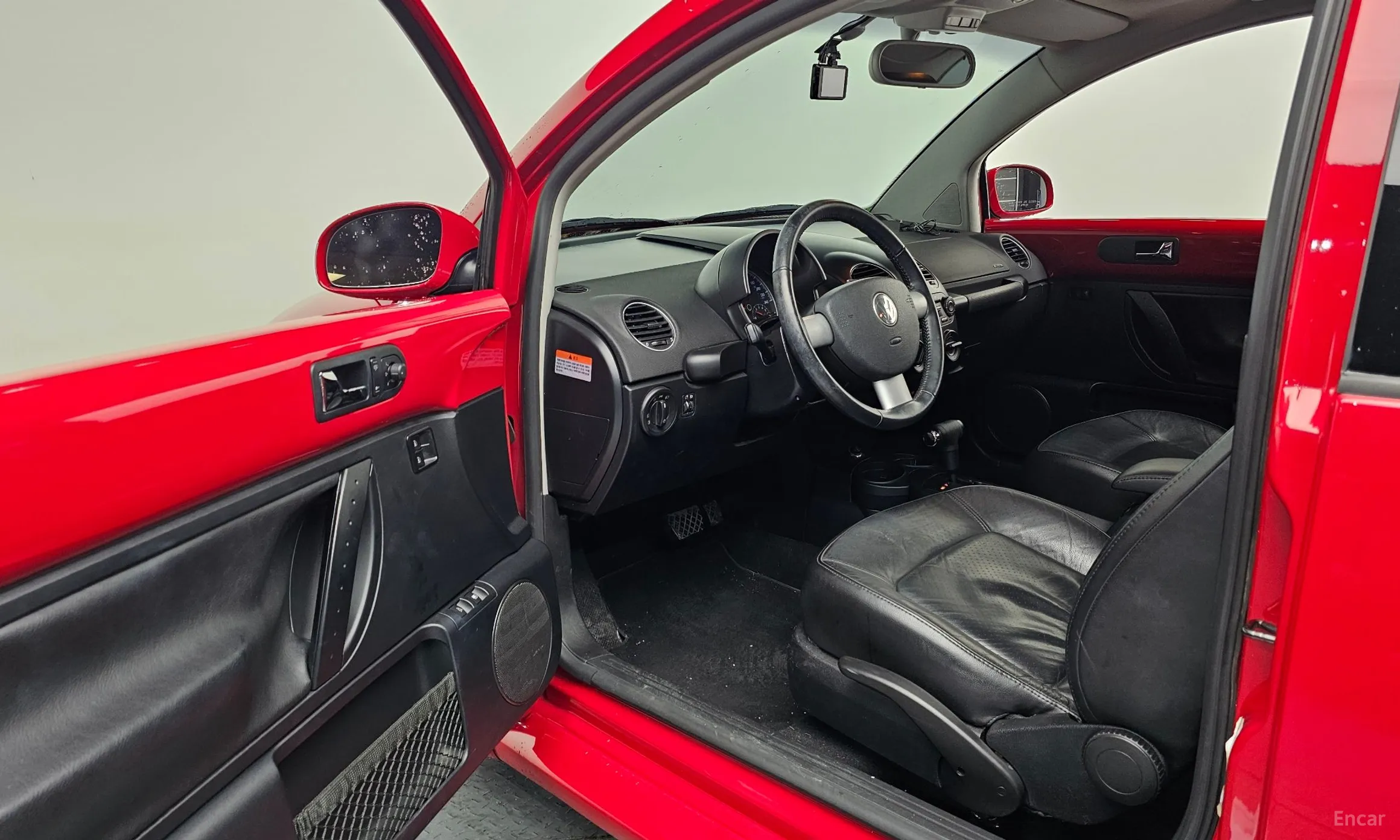 Volkswagen New Beetle превью 10