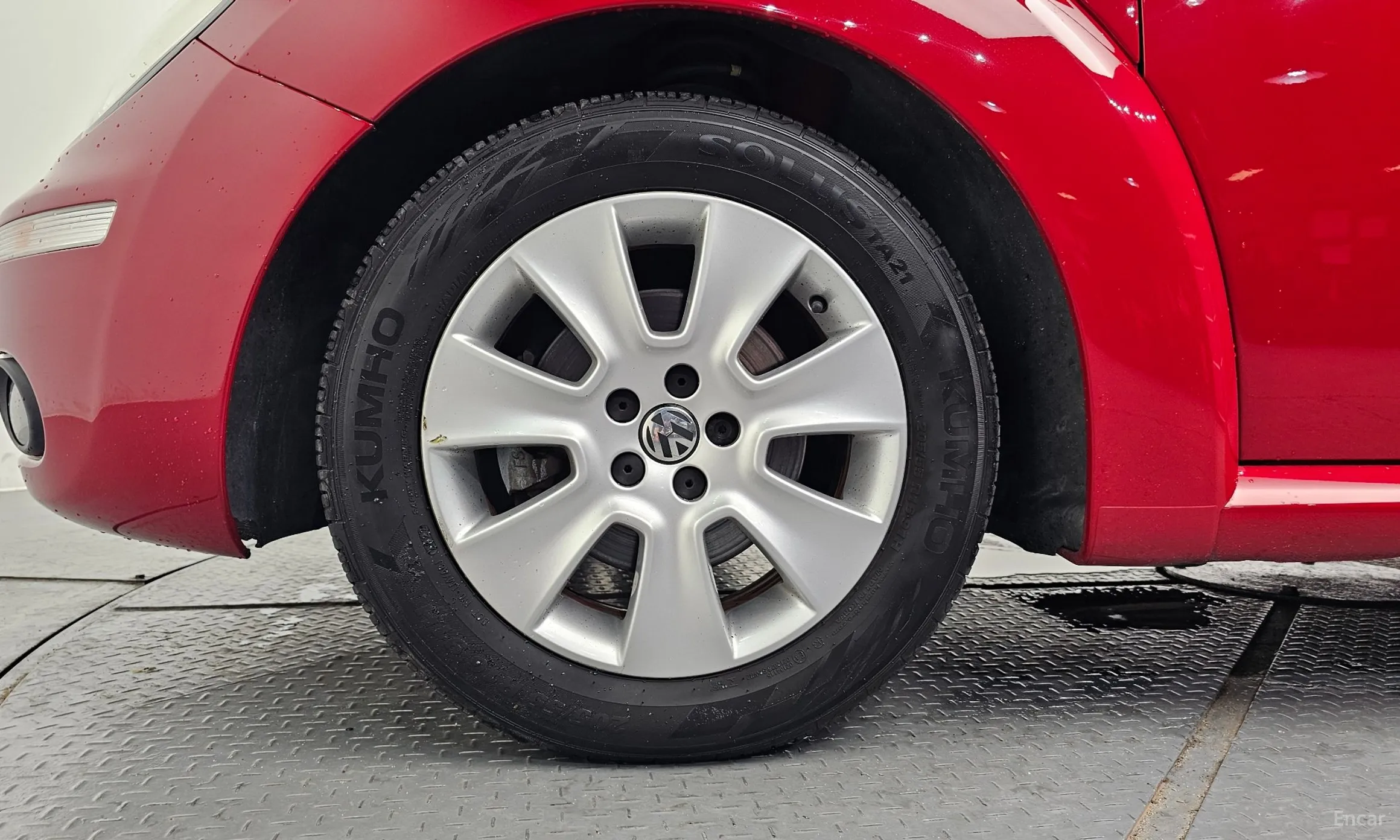 Volkswagen New Beetle превью 5