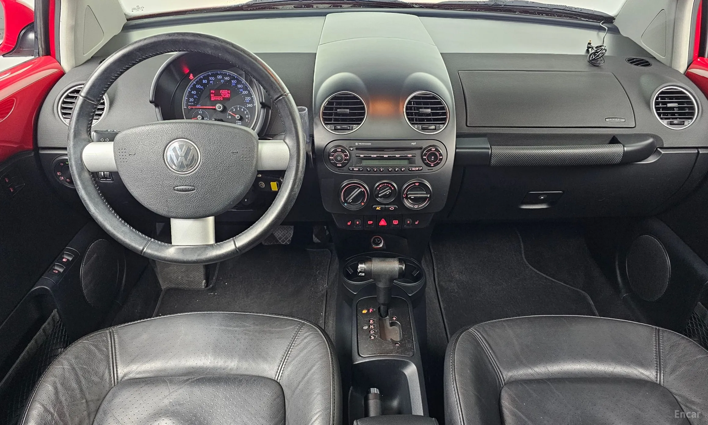 Volkswagen New Beetle превью 7