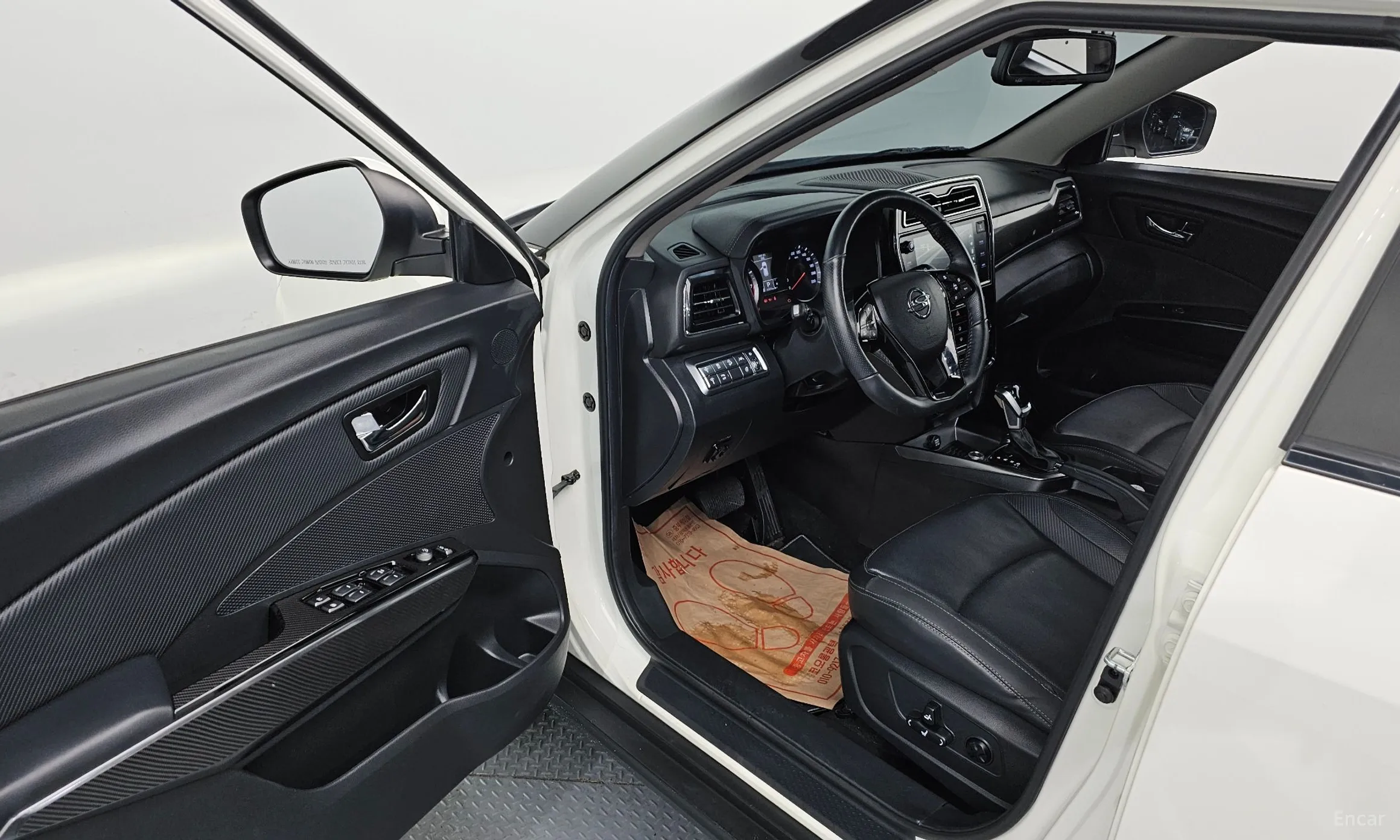 KG Mobility (SsangYong) Berry New Tivoli превью 10