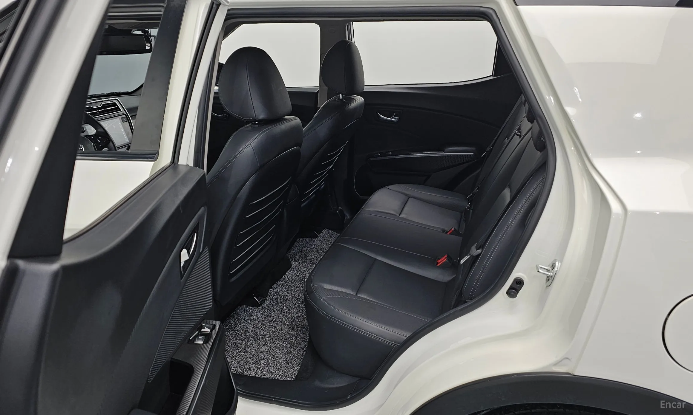 KG Mobility (SsangYong) Berry New Tivoli превью 12