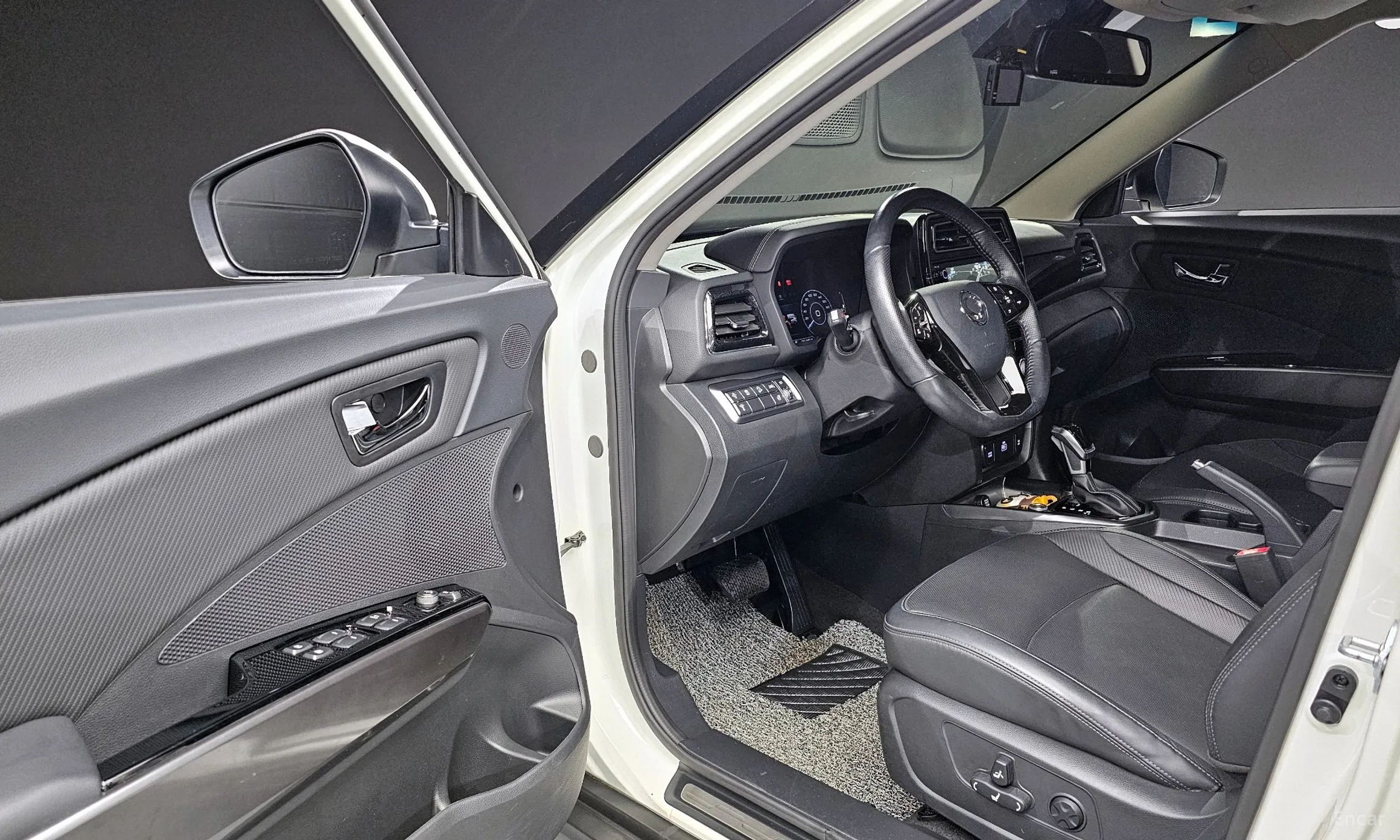 KG Mobility (SsangYong) Berry New Tivoli превью 10