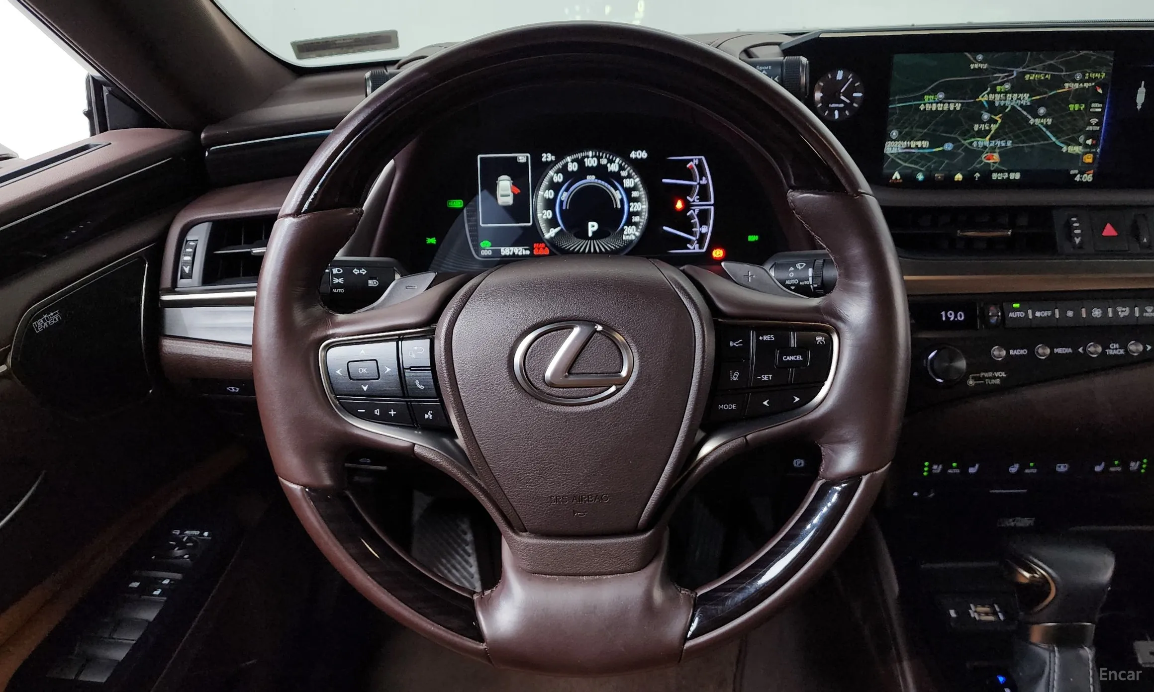 Lexus ES300h 7th Generation превью 13