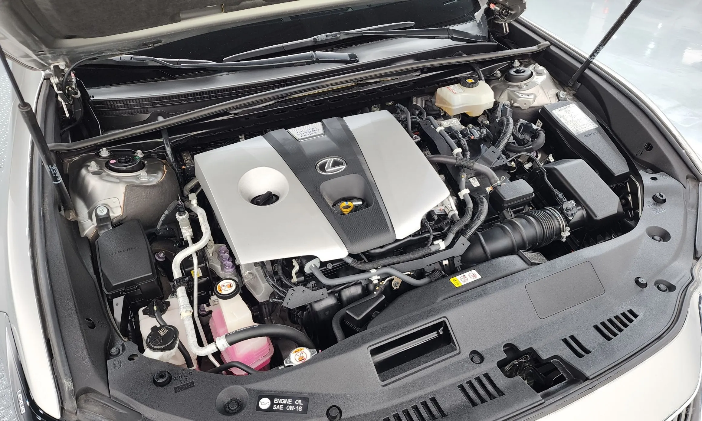 Lexus ES300h 7th Generation превью 6