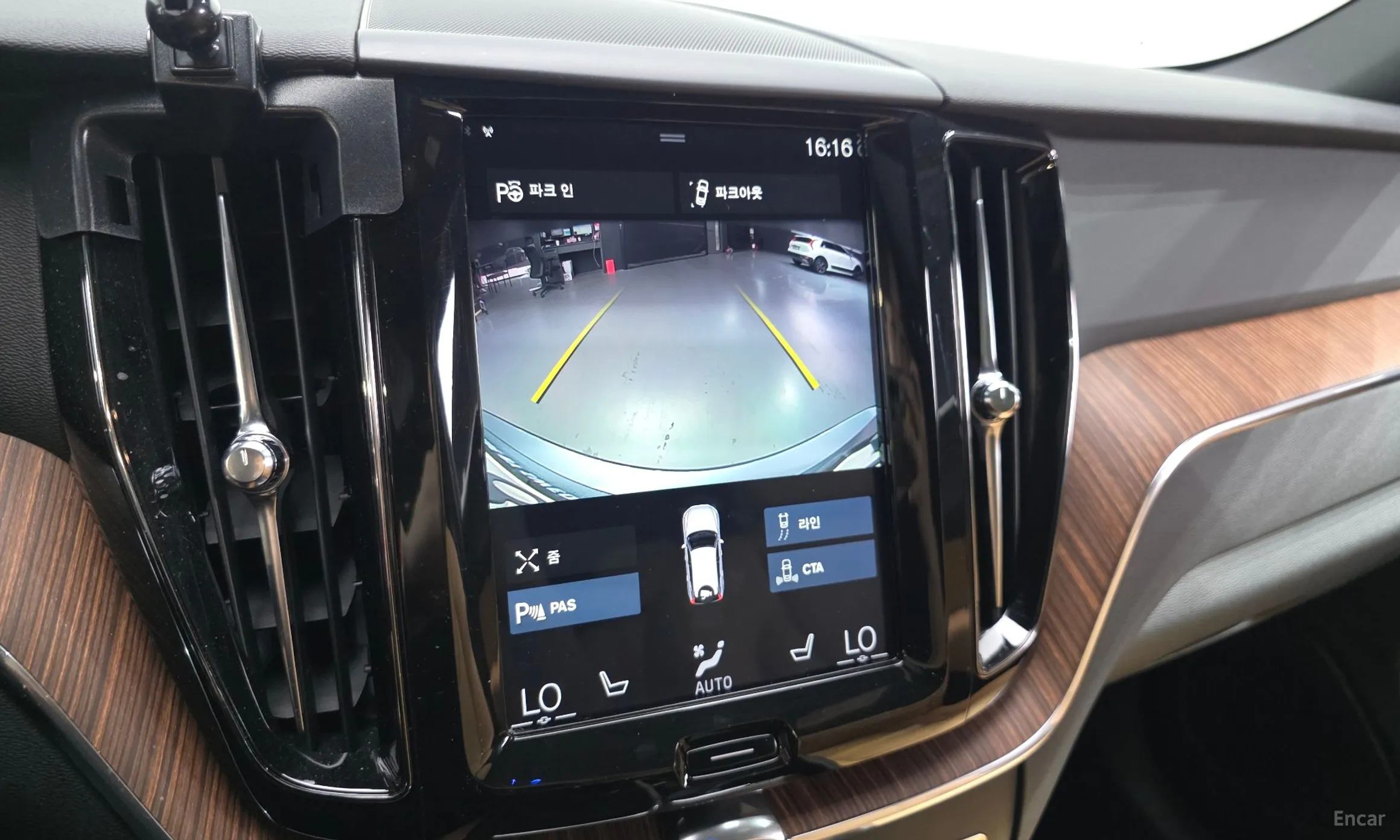Volvo XC60 Gen 2 превью 16