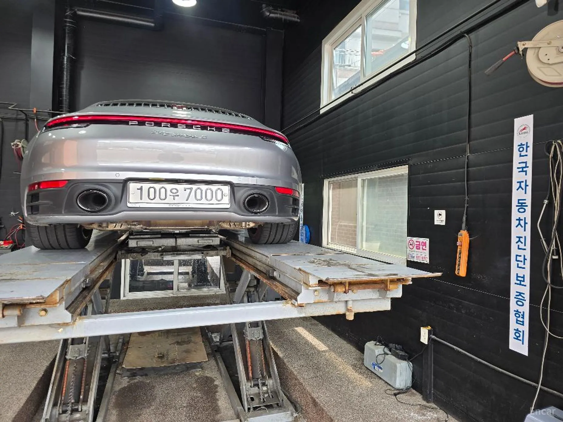 Porsche 911 (992)
