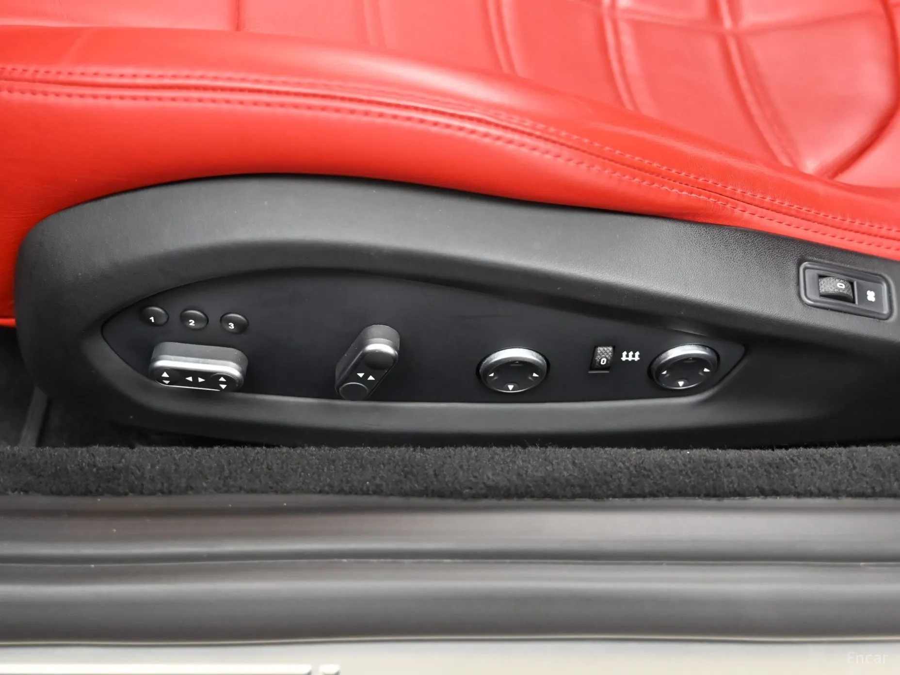 Ferrari California превью 12
