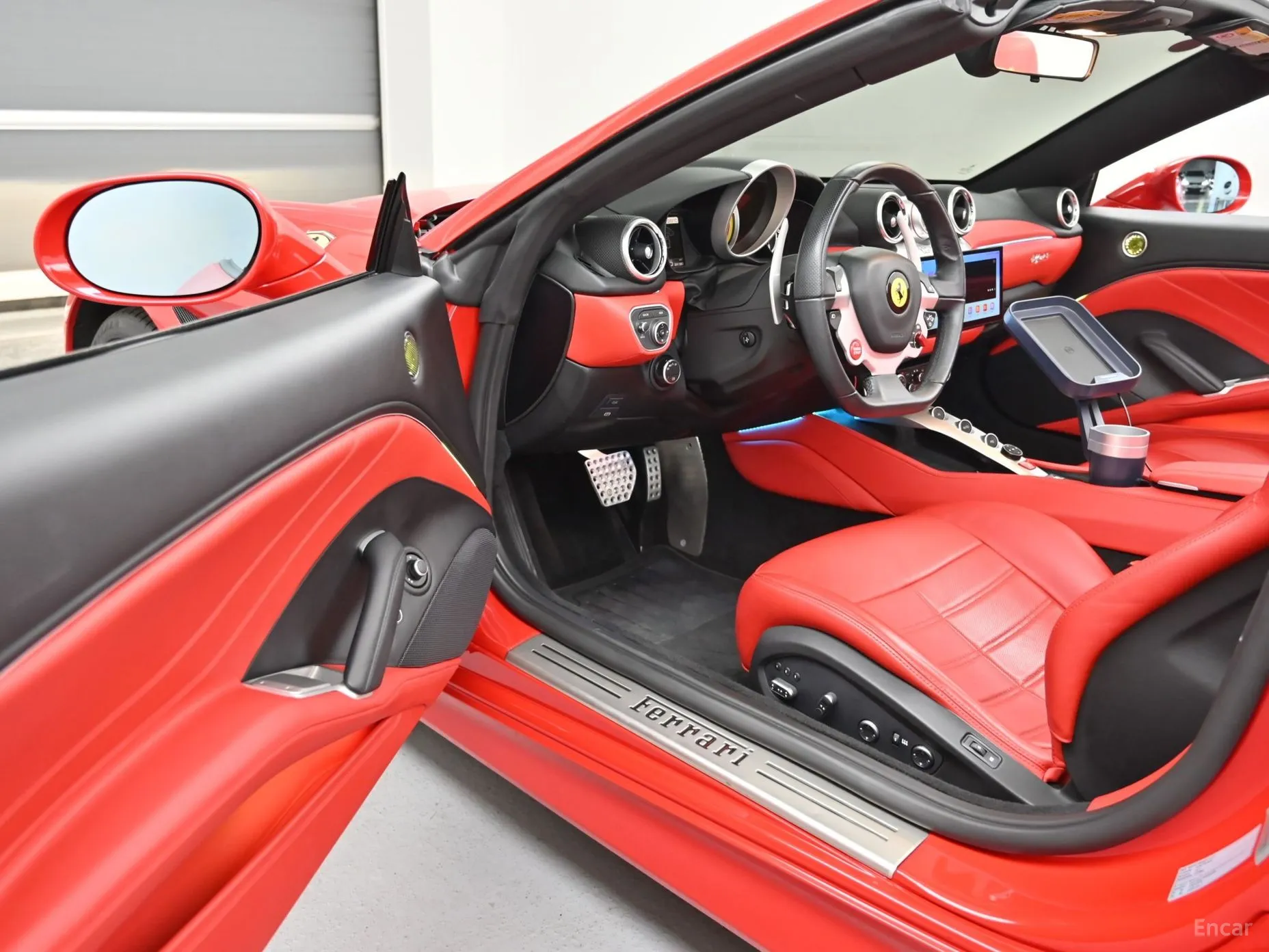 Ferrari California превью 7