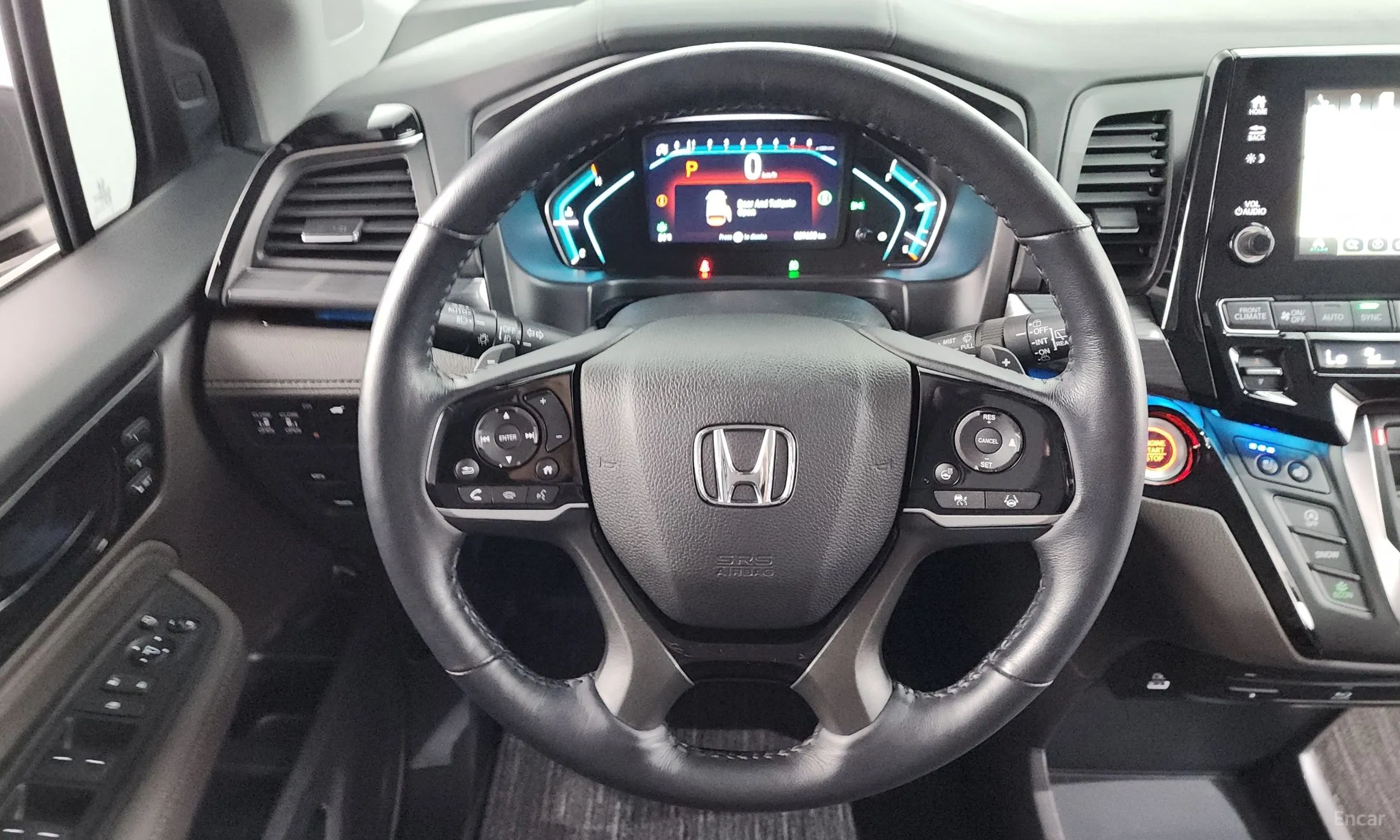 Honda Odyssey превью 13