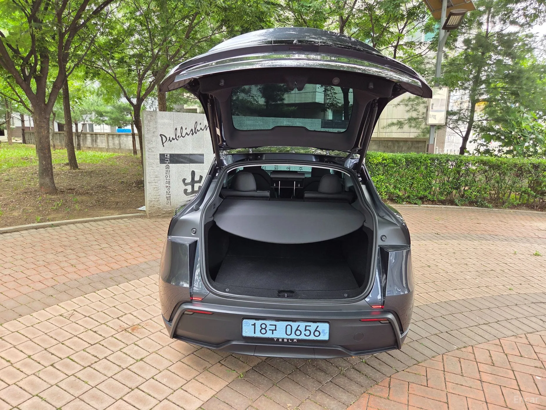 Tesla Model Y превью 5