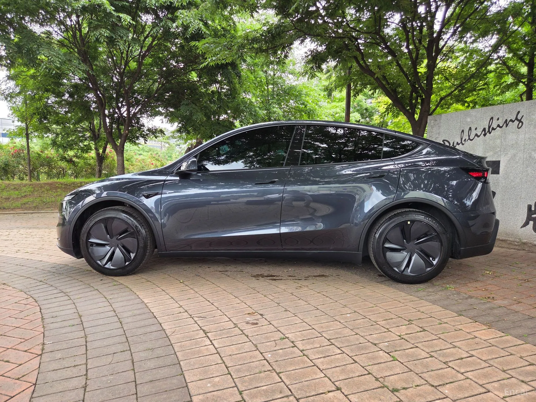 Tesla Model Y превью 6