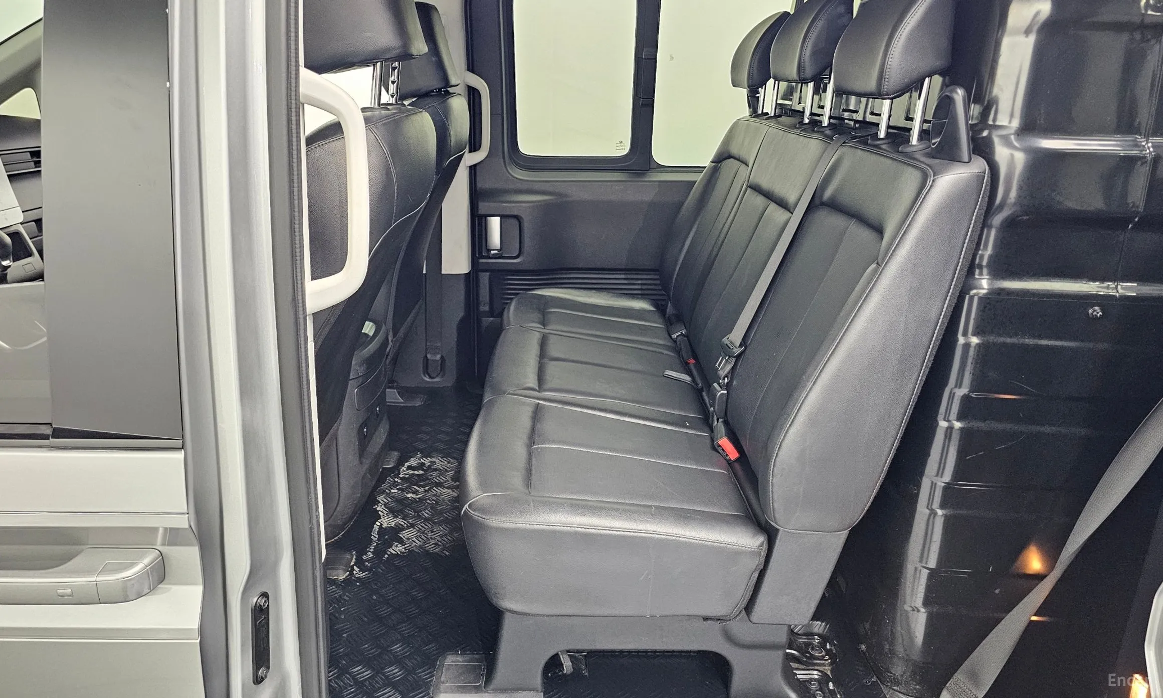 Hyundai Staria превью 11