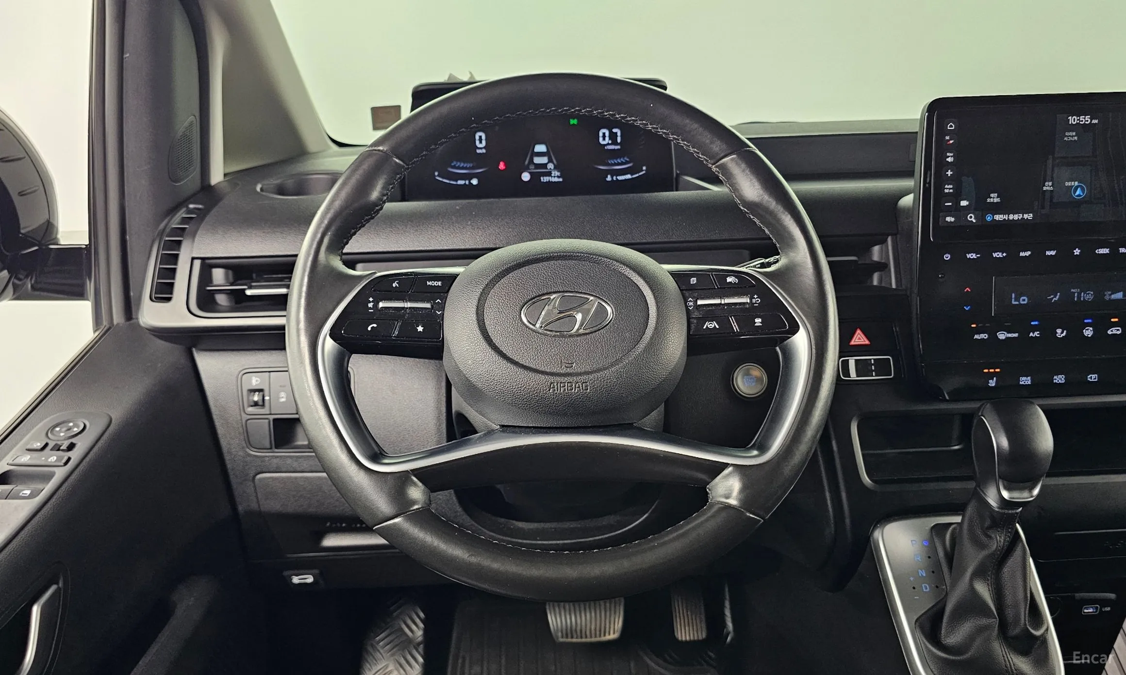Hyundai Staria превью 14