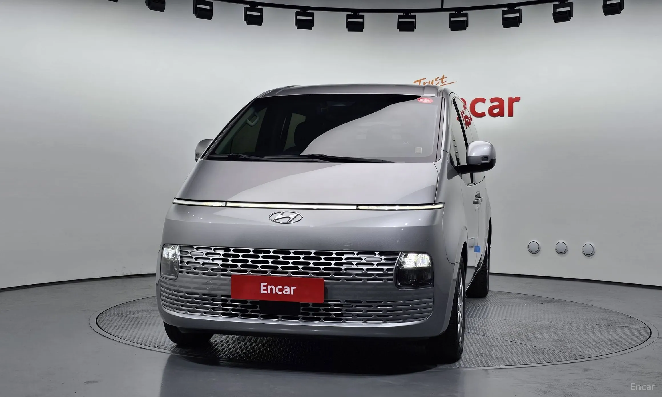 Hyundai Staria превью 3