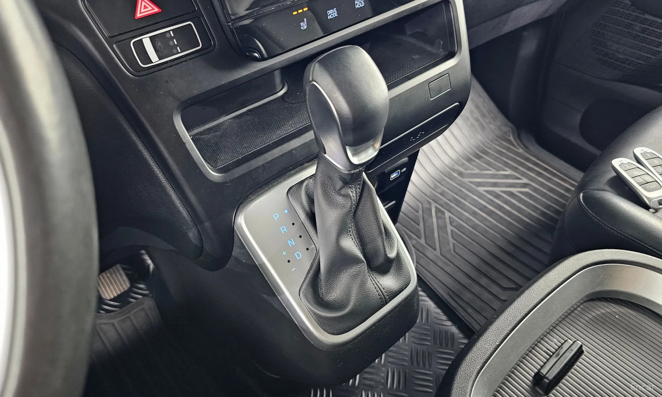 Hyundai Staria превью 9