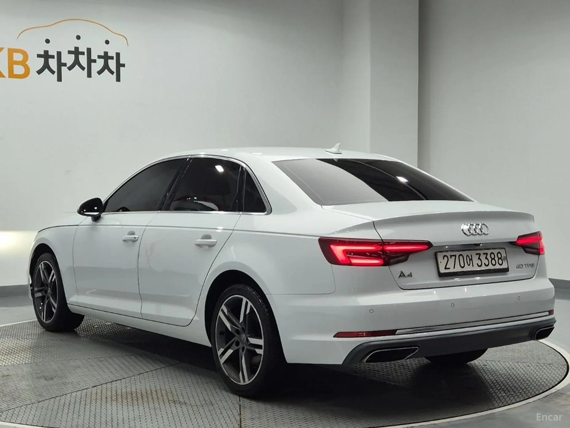 Audi A4 (B9)