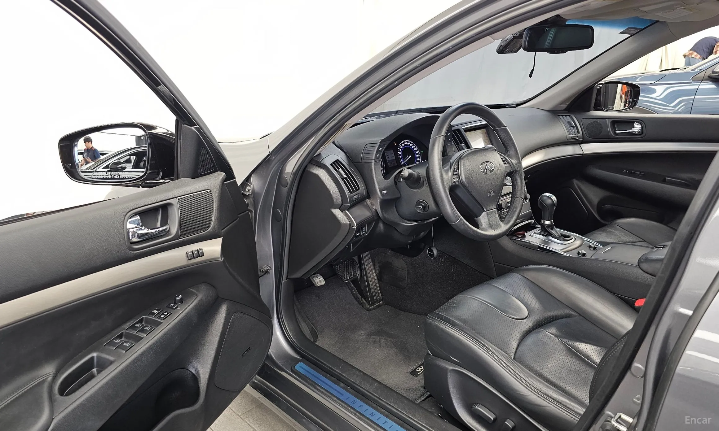 Infiniti G25 превью 10
