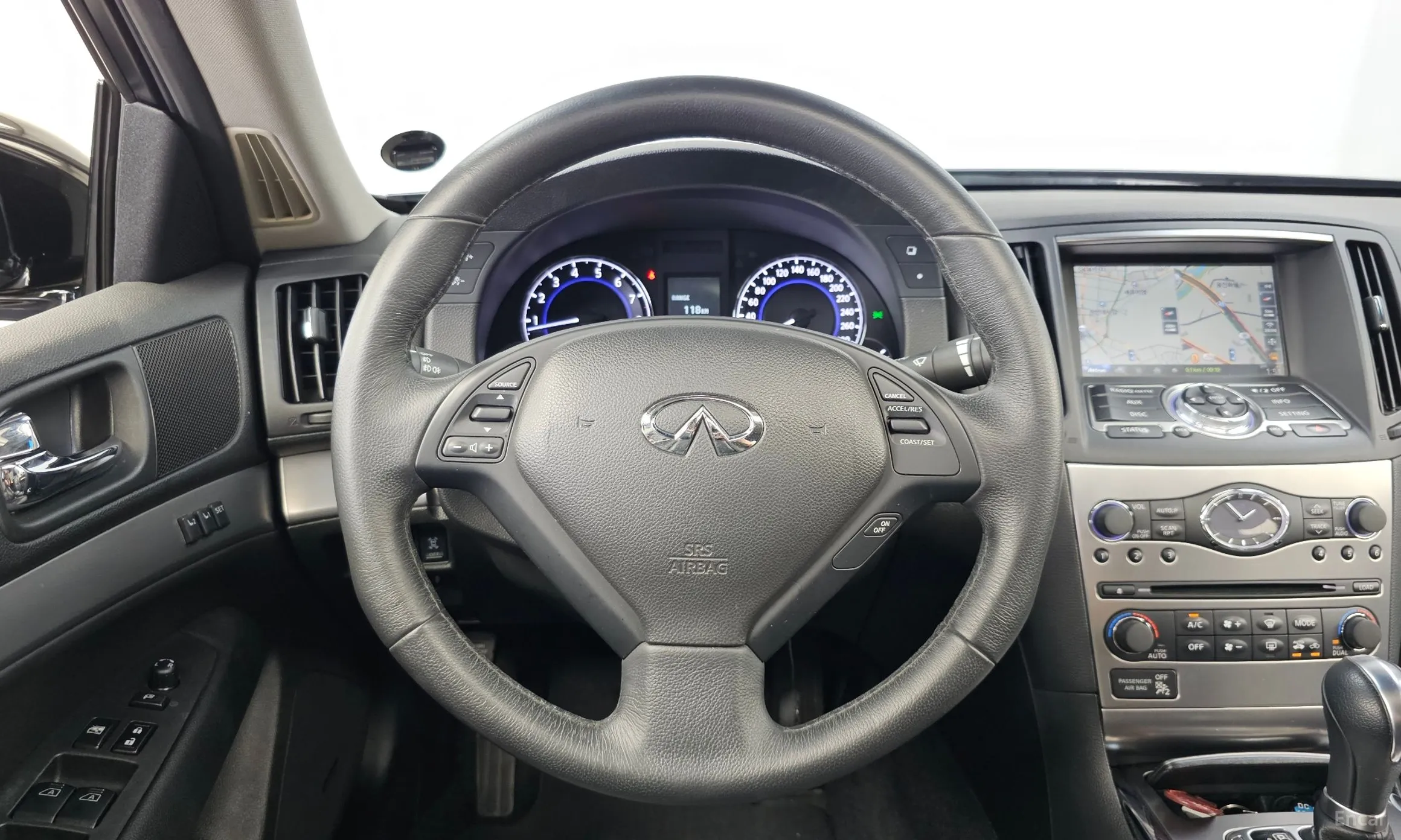 Infiniti G25 превью 13