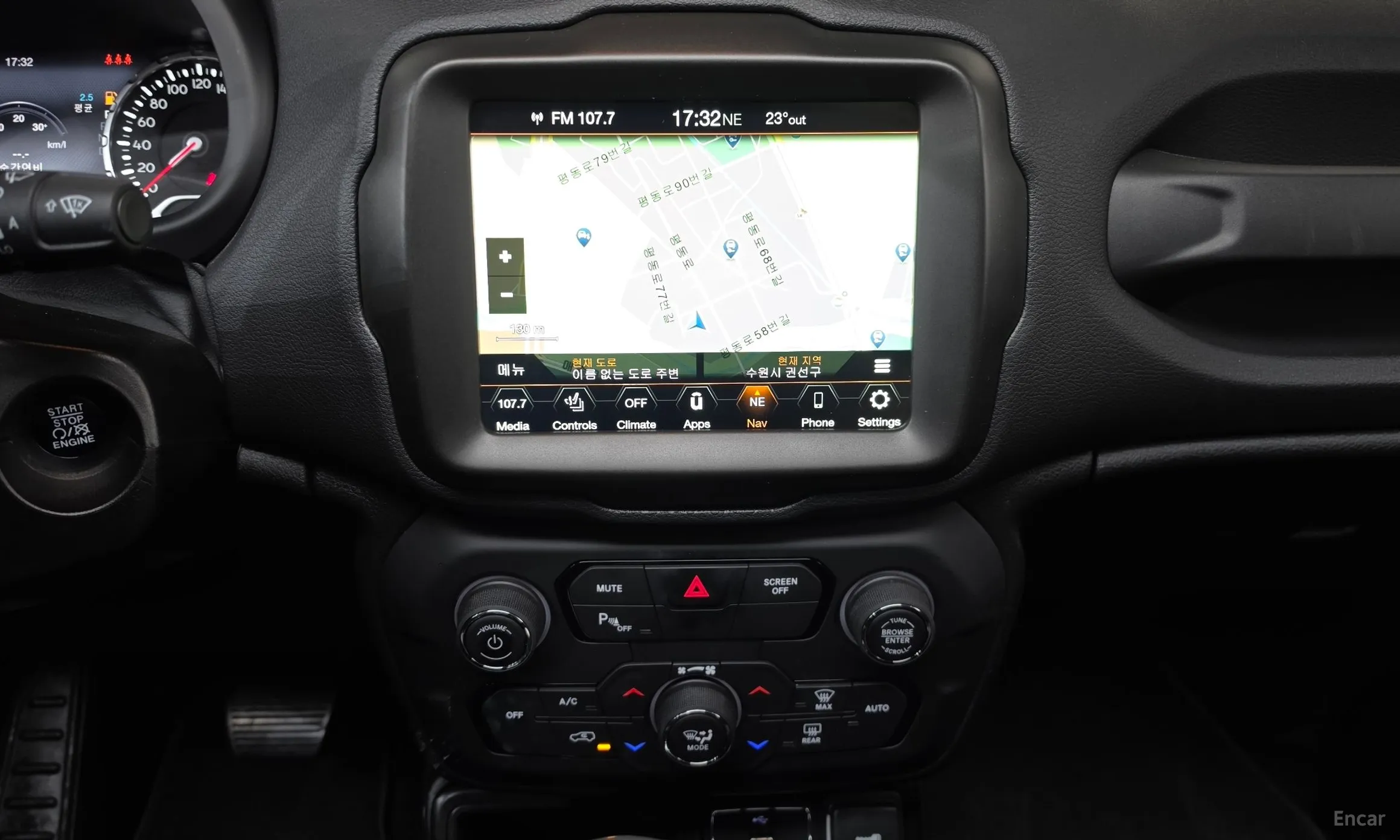 Jeep Renegade превью 13