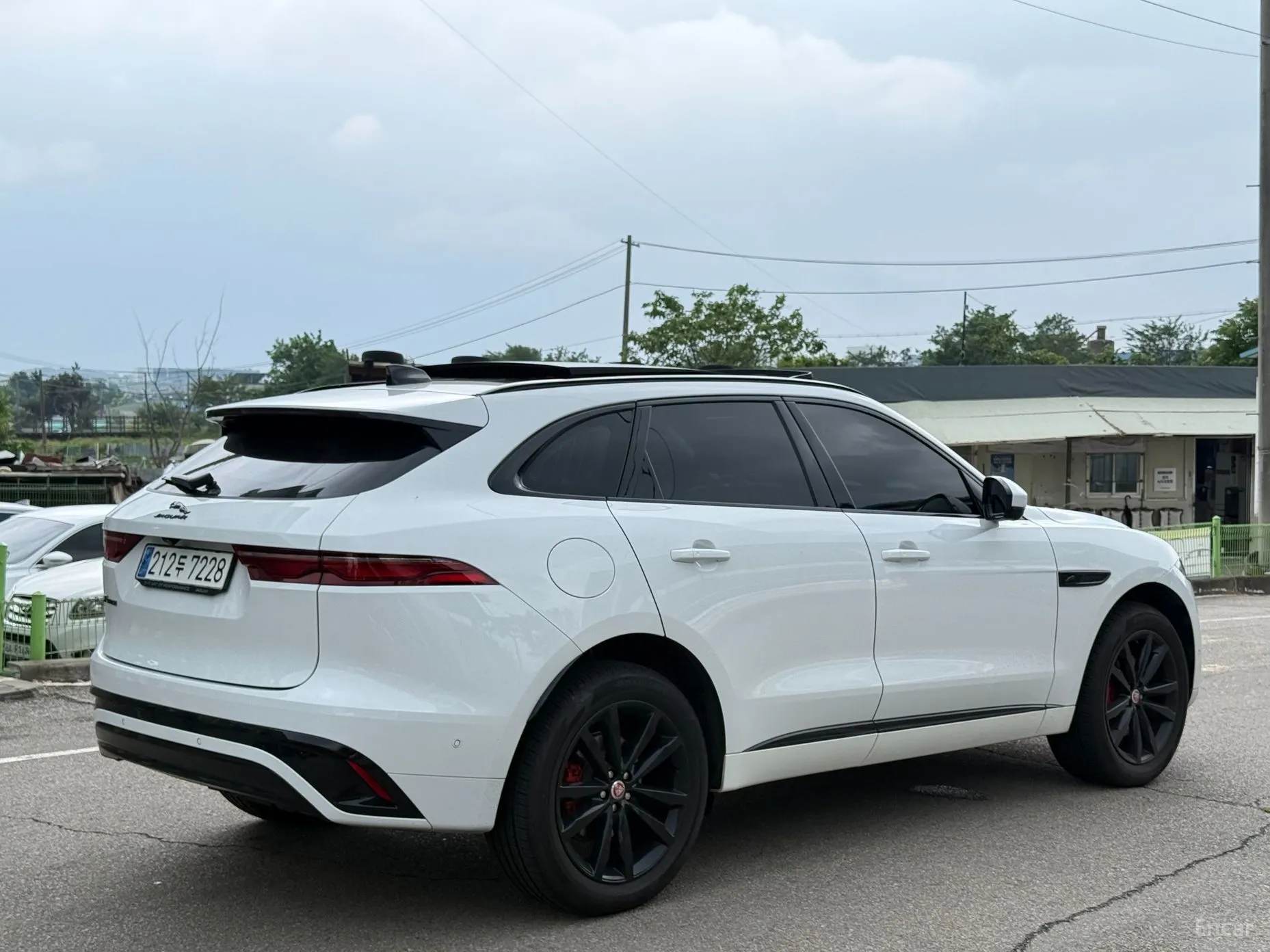 Jaguar F-PACE превью 4