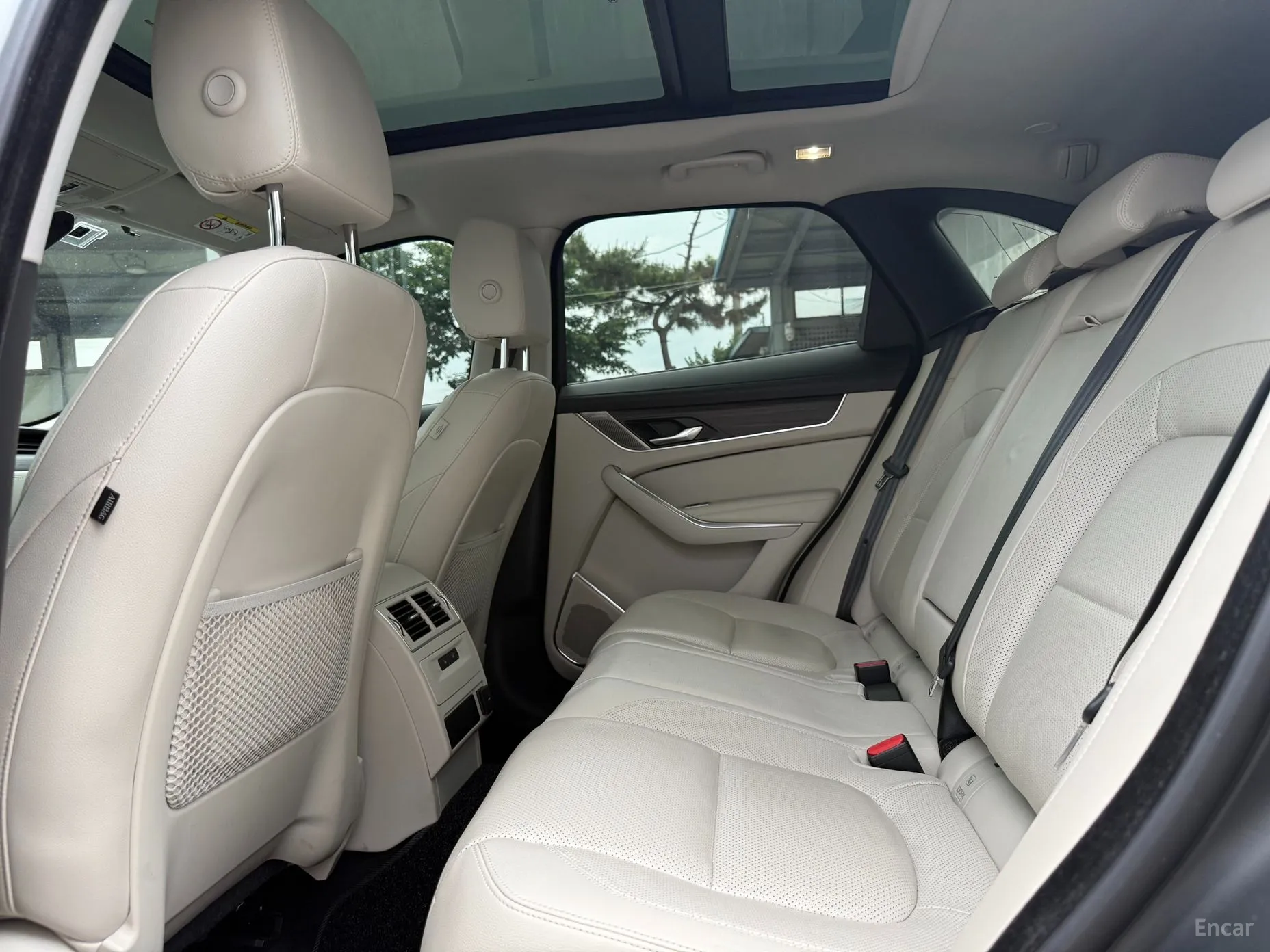 Jaguar F-PACE превью 7
