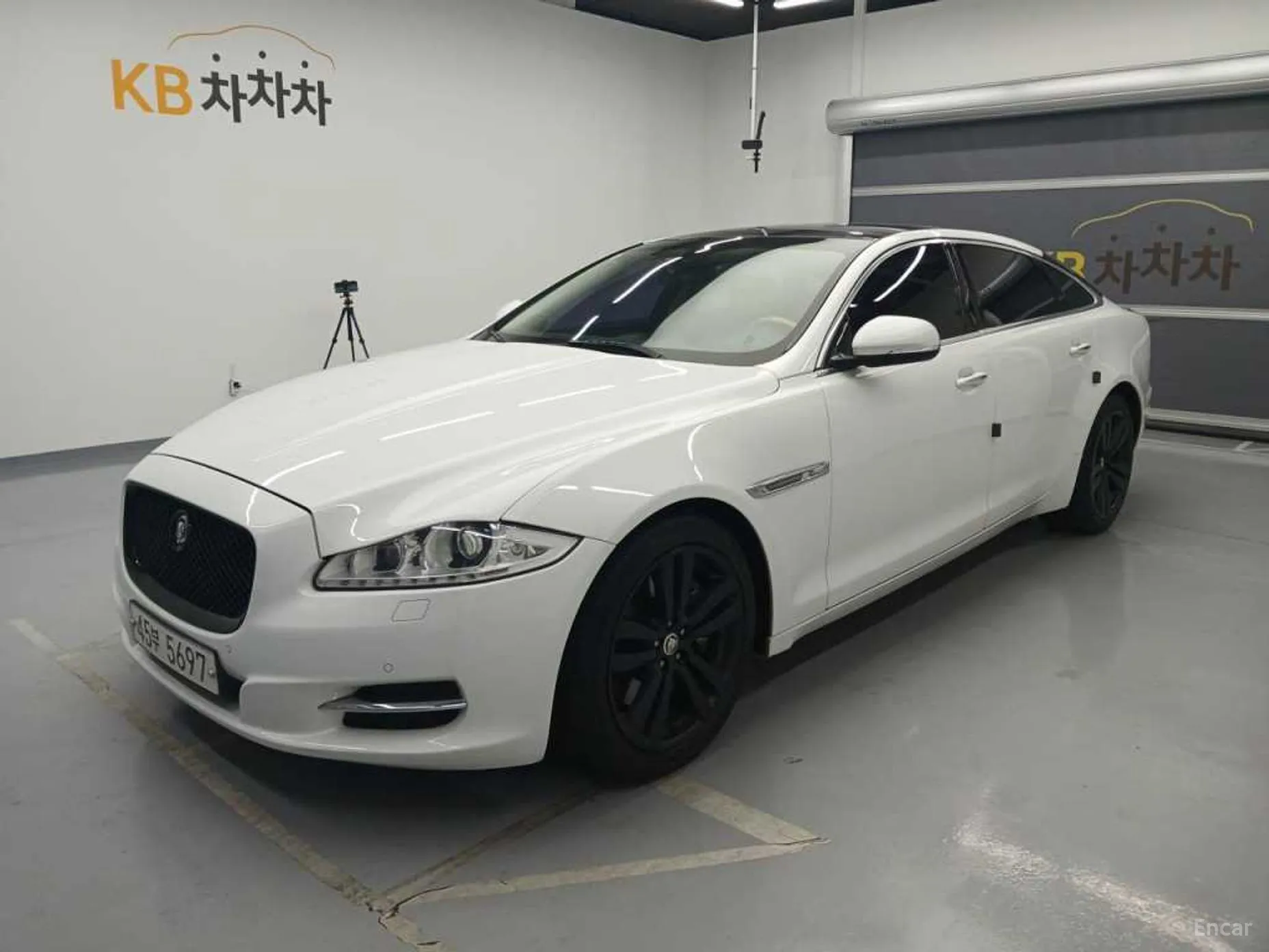Jaguar All New XJ