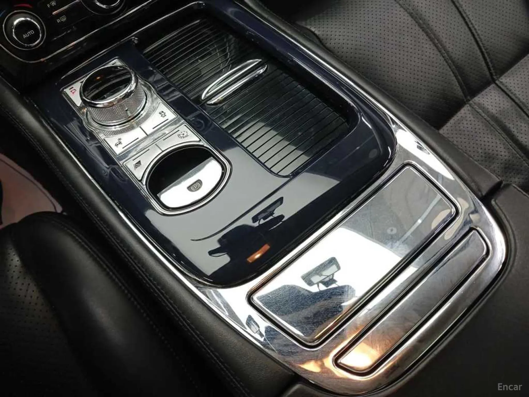 Jaguar All New XJ превью 8
