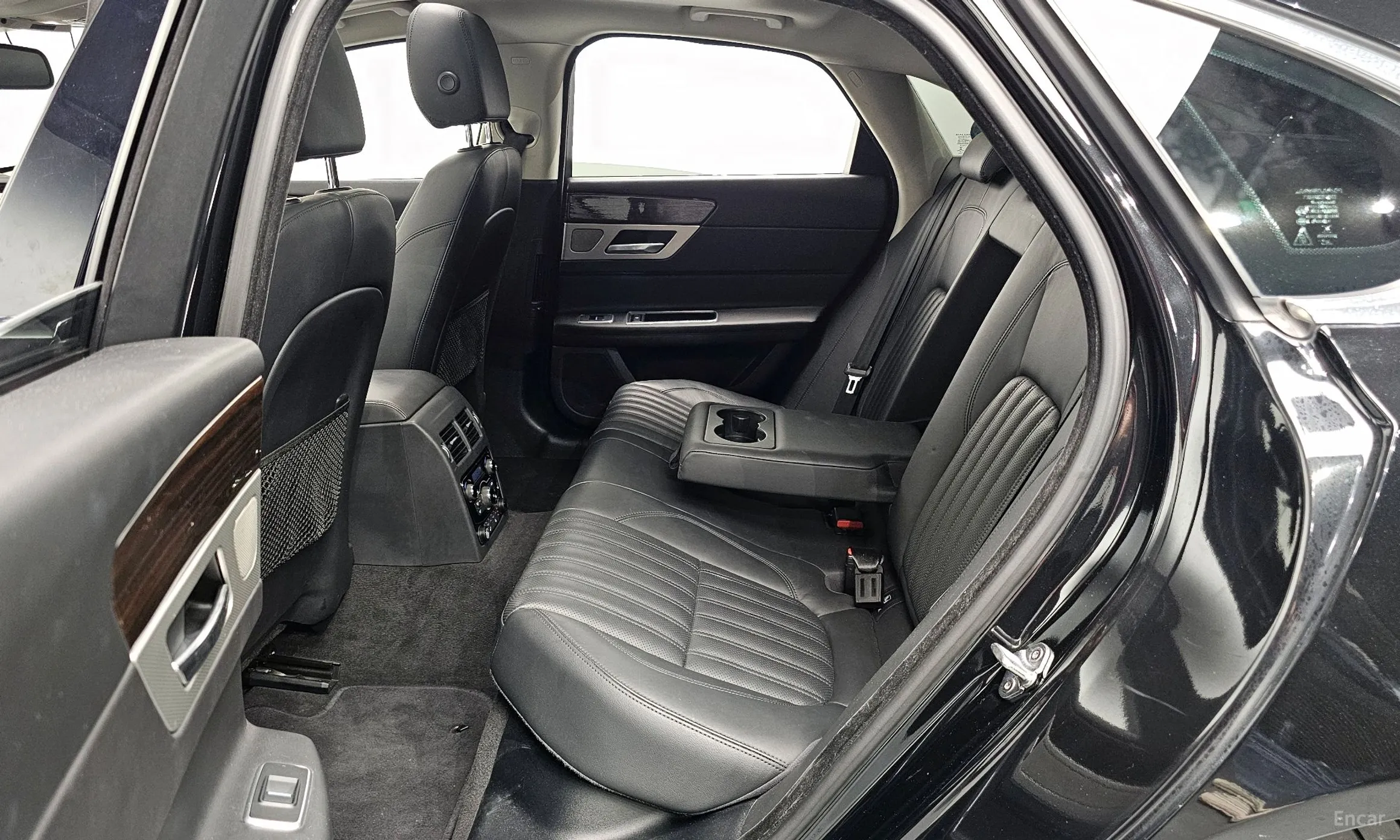 Jaguar XF (x260) превью 11