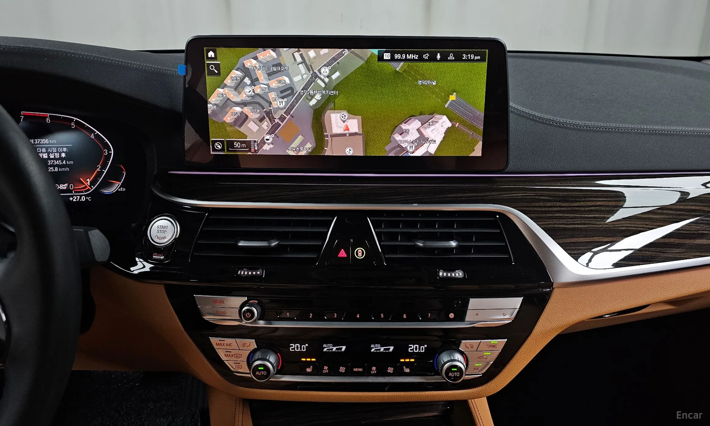 BMW 5 Series (G30) превью 12