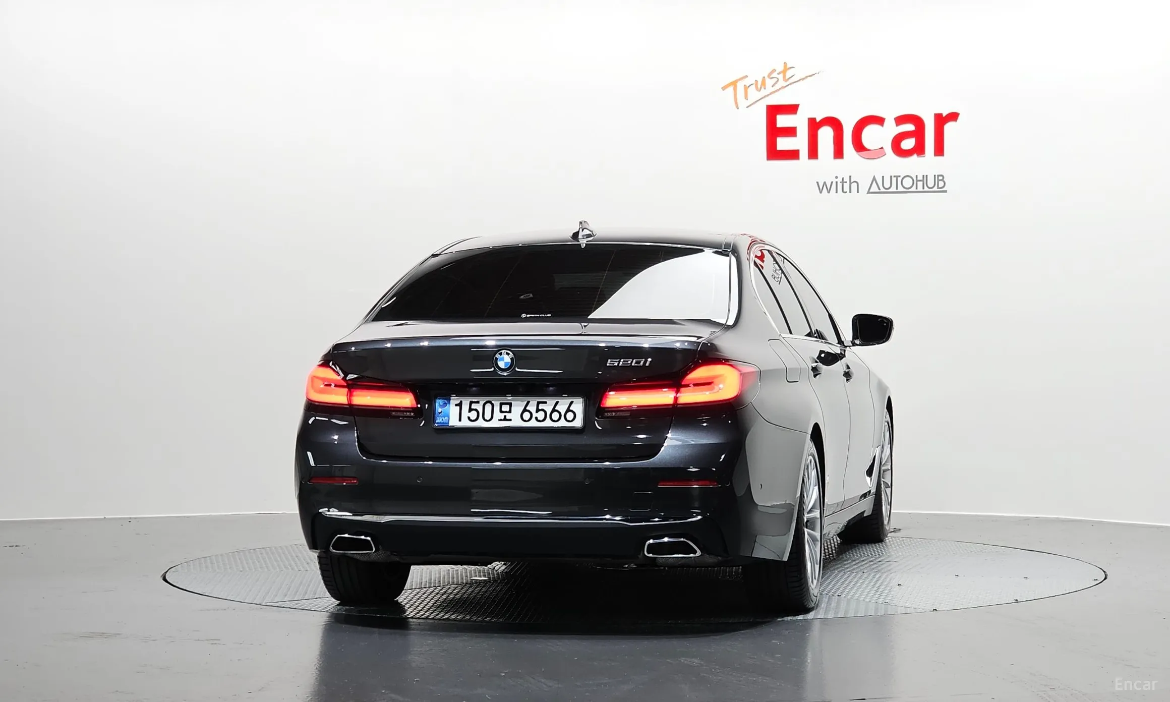 BMW 5 Series (G30) превью 4