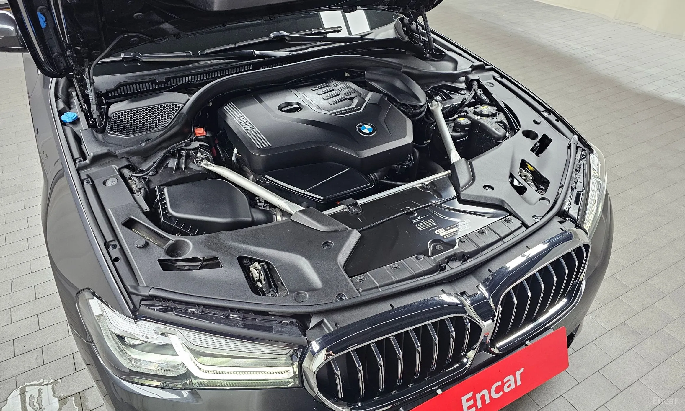 BMW 5 Series (G30) превью 6