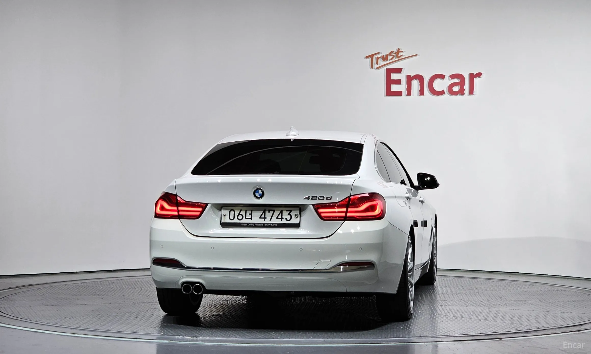 BMW Series 4 (F32) превью 4