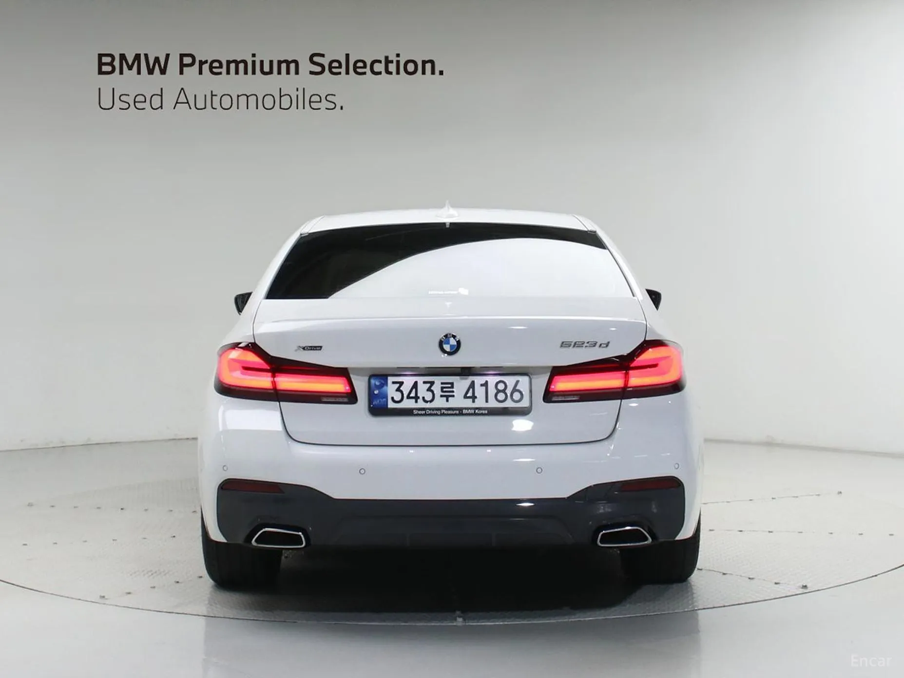 BMW 5 Series (G30) превью 4