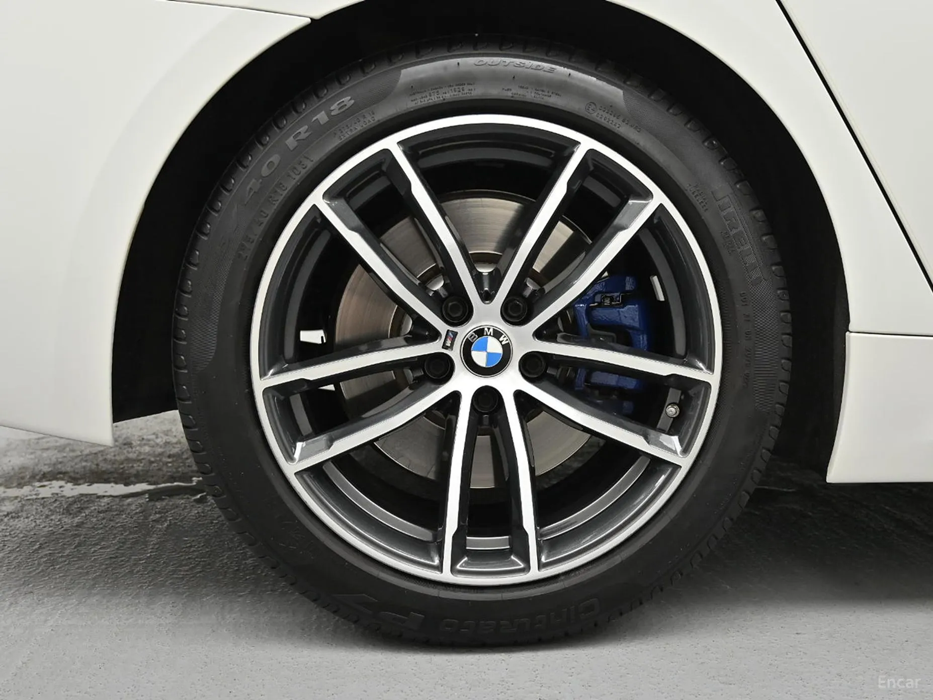 BMW 5 Series (G30) превью 5
