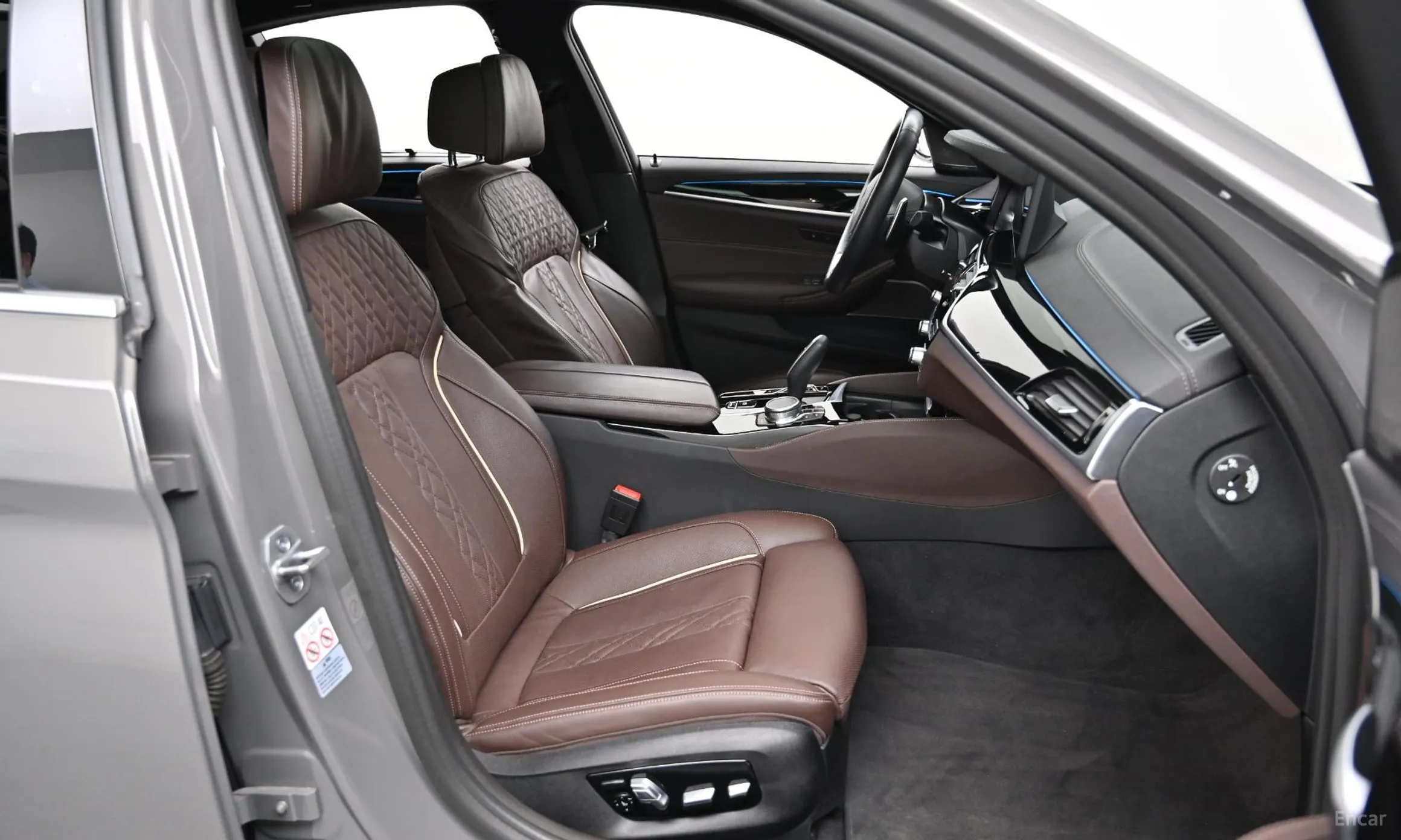 BMW 5 Series (G30) превью 10