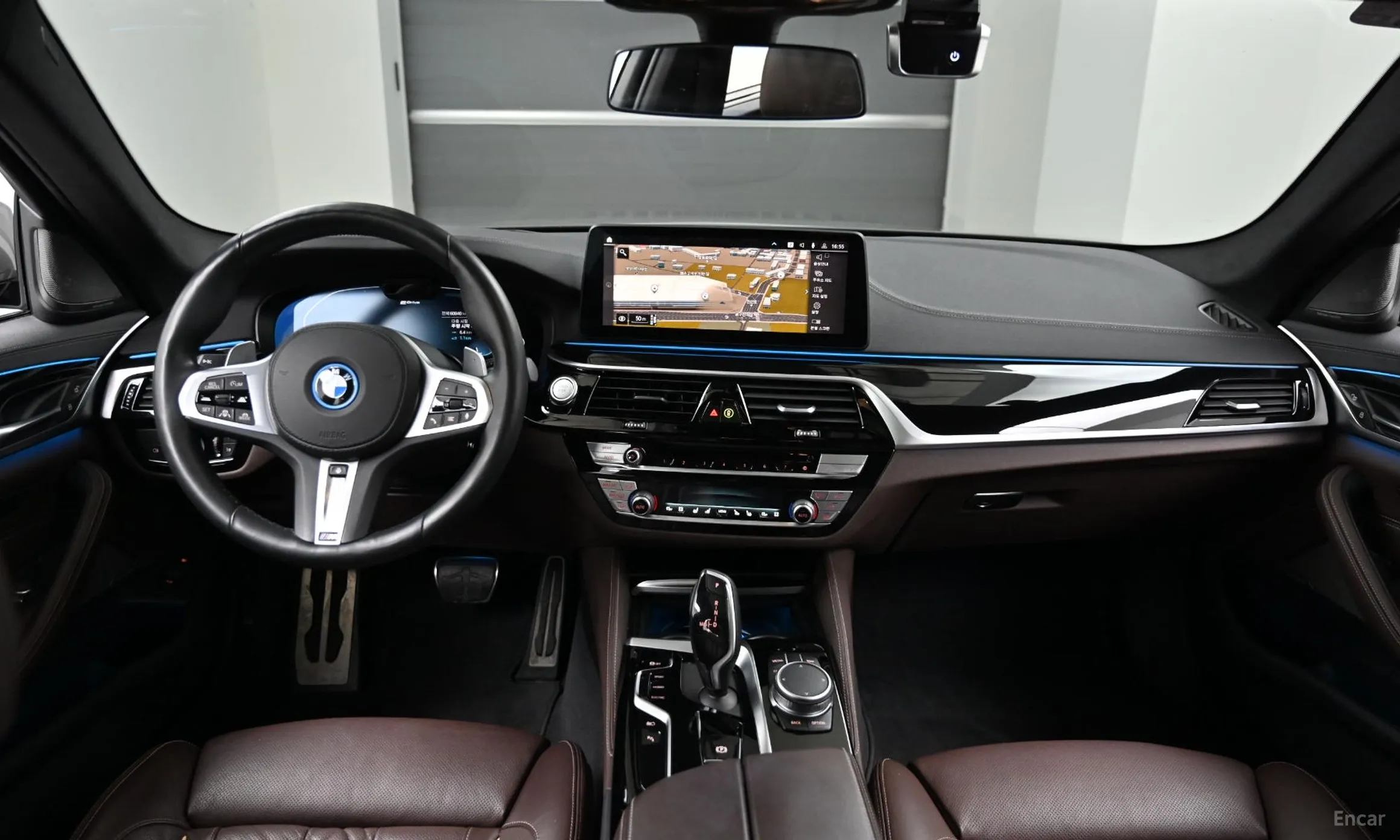 BMW 5 Series (G30) превью 7