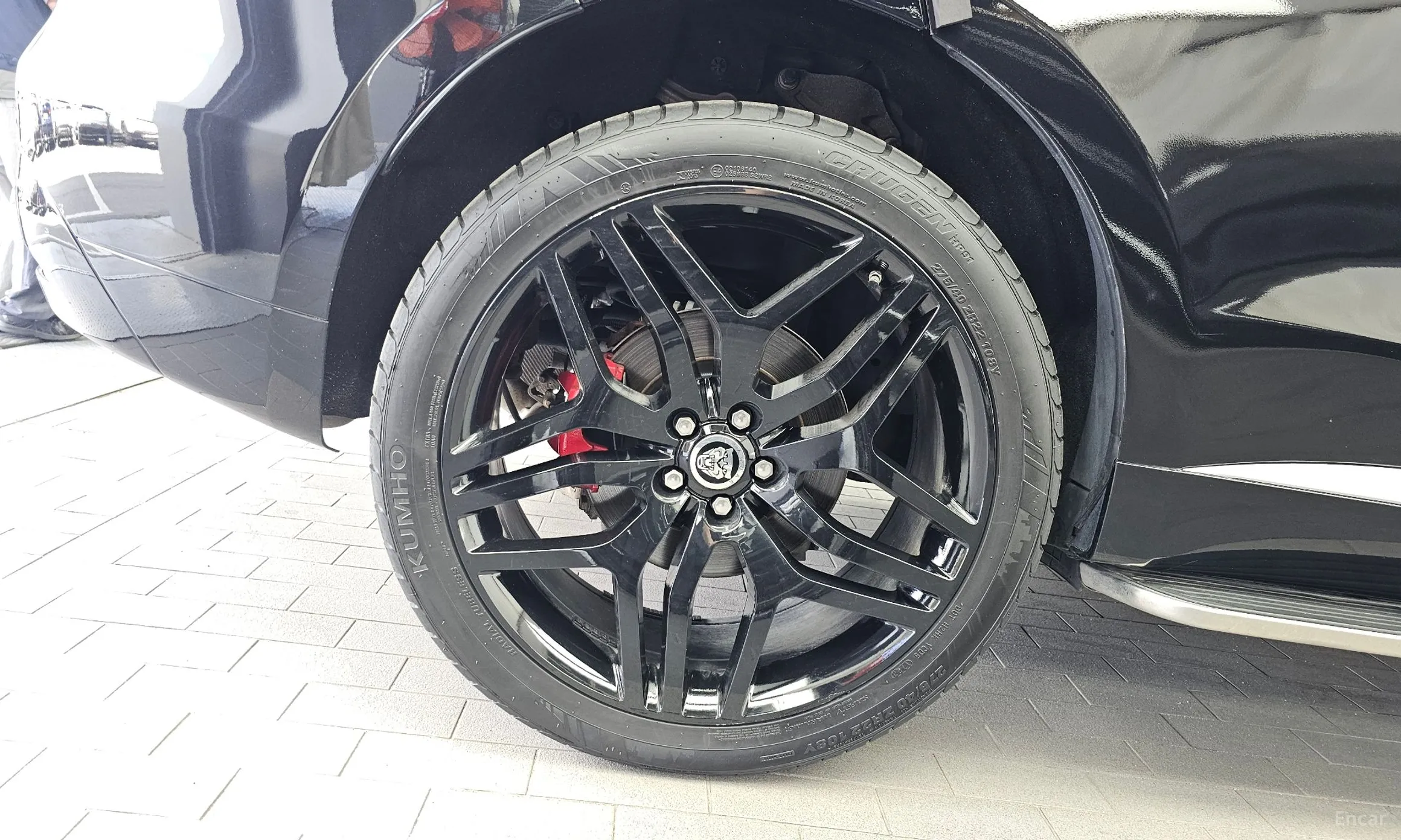 Jaguar F-PACE превью 5