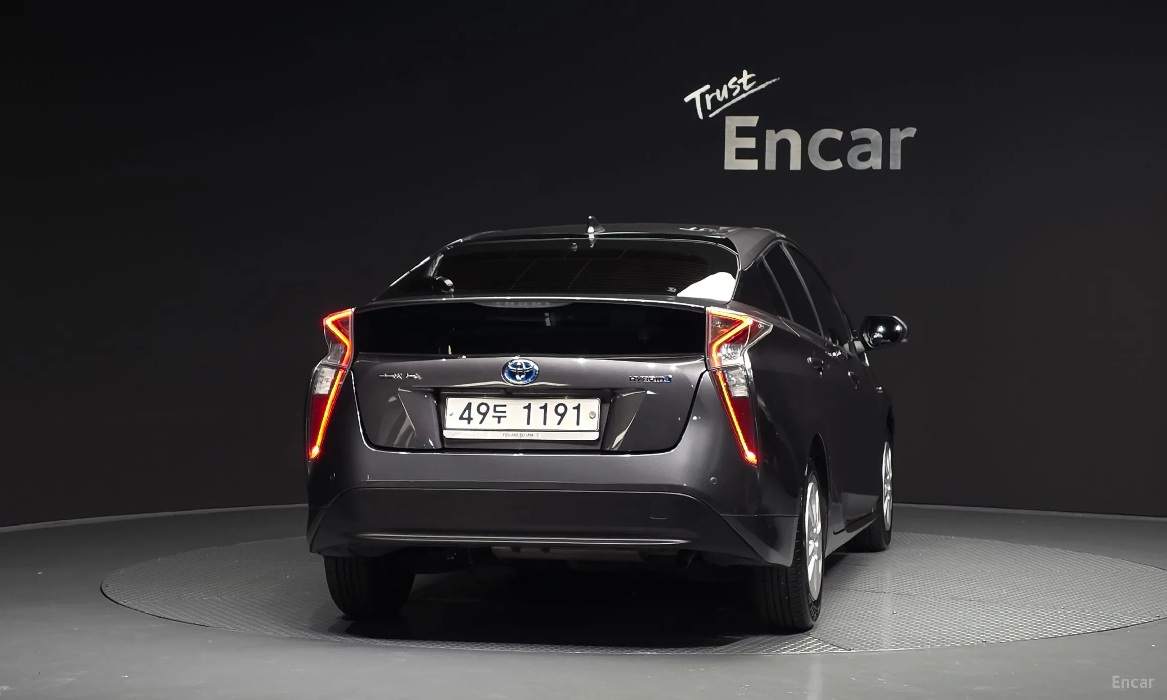 Toyota Prius 4th Generation превью 4