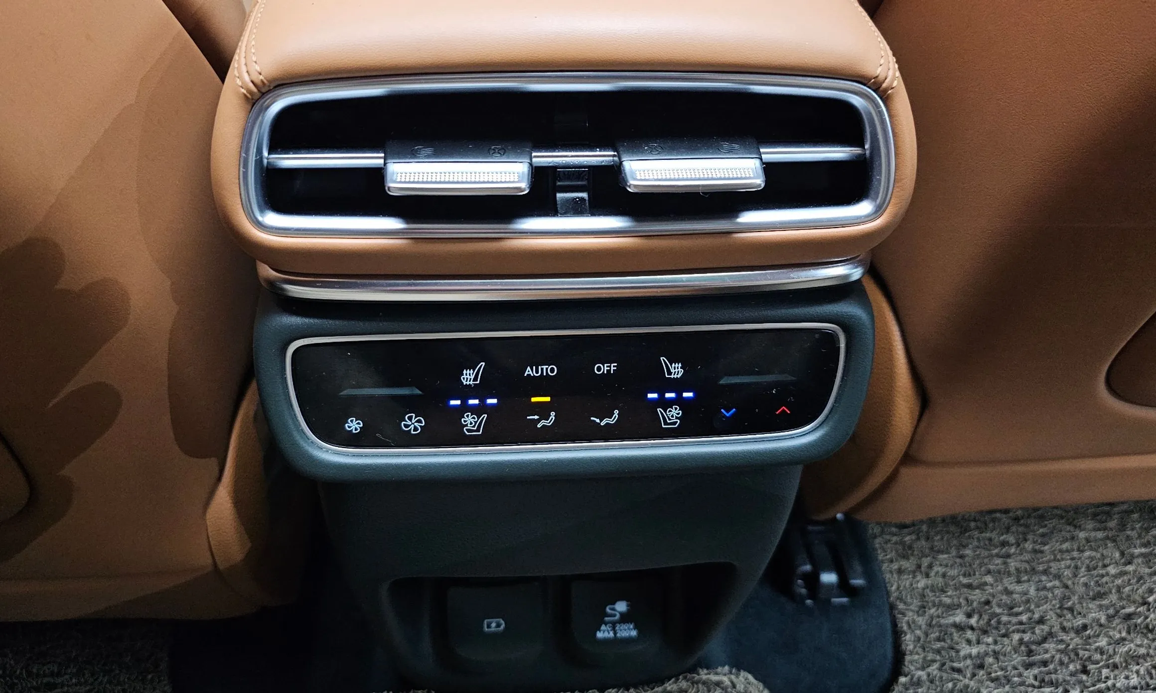 Genesis GV80 превью 18