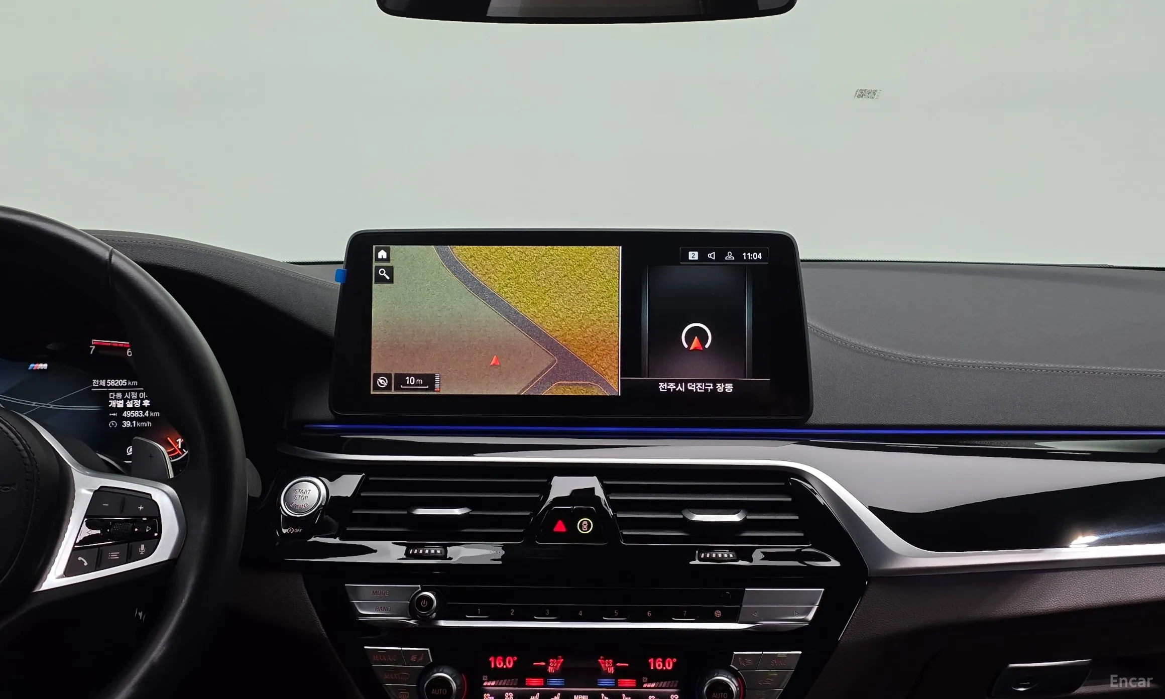 BMW 5 Series (G30) превью 15