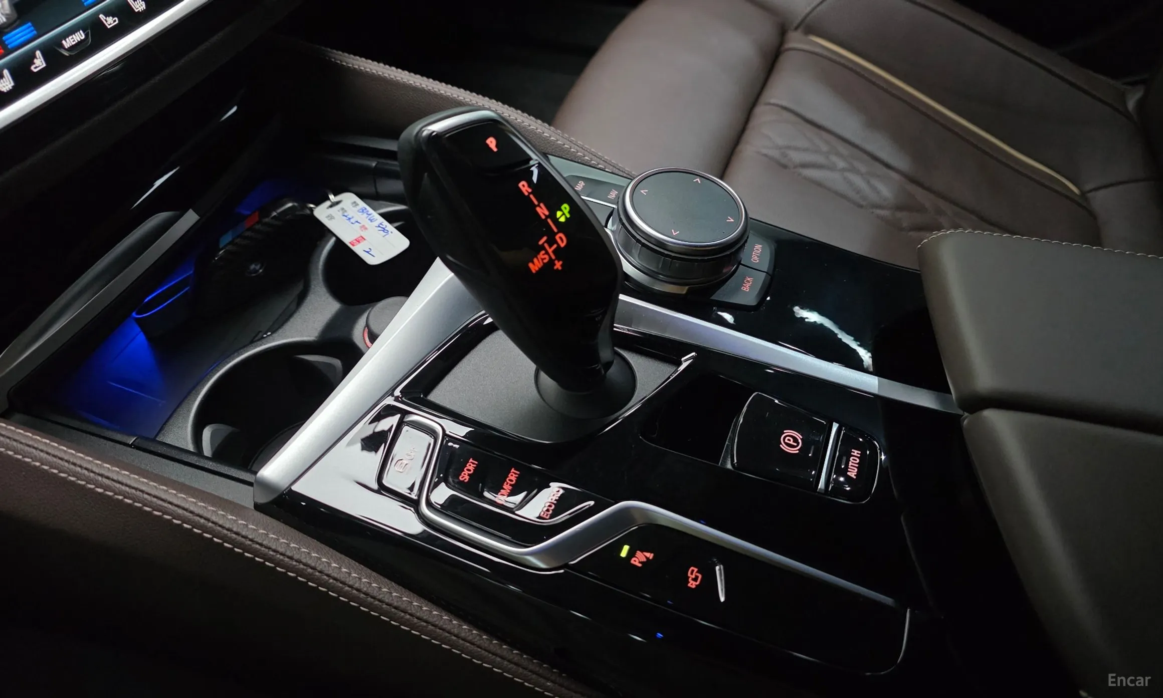 BMW 5 Series (G30) превью 9