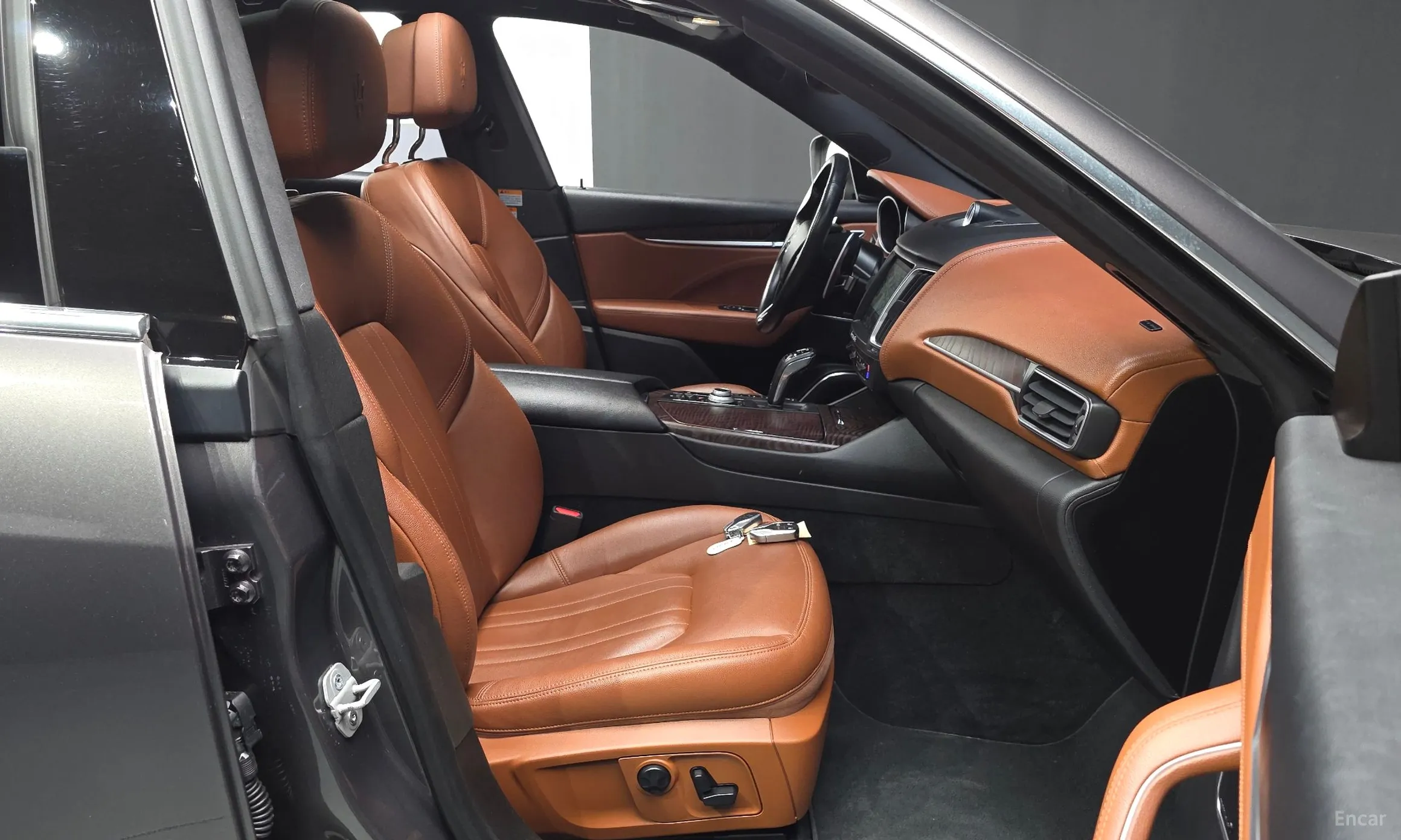 Maserati Levante превью 12