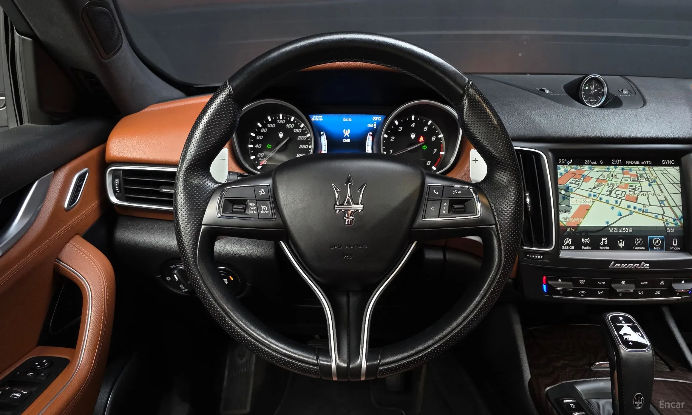 Maserati Levante превью 14