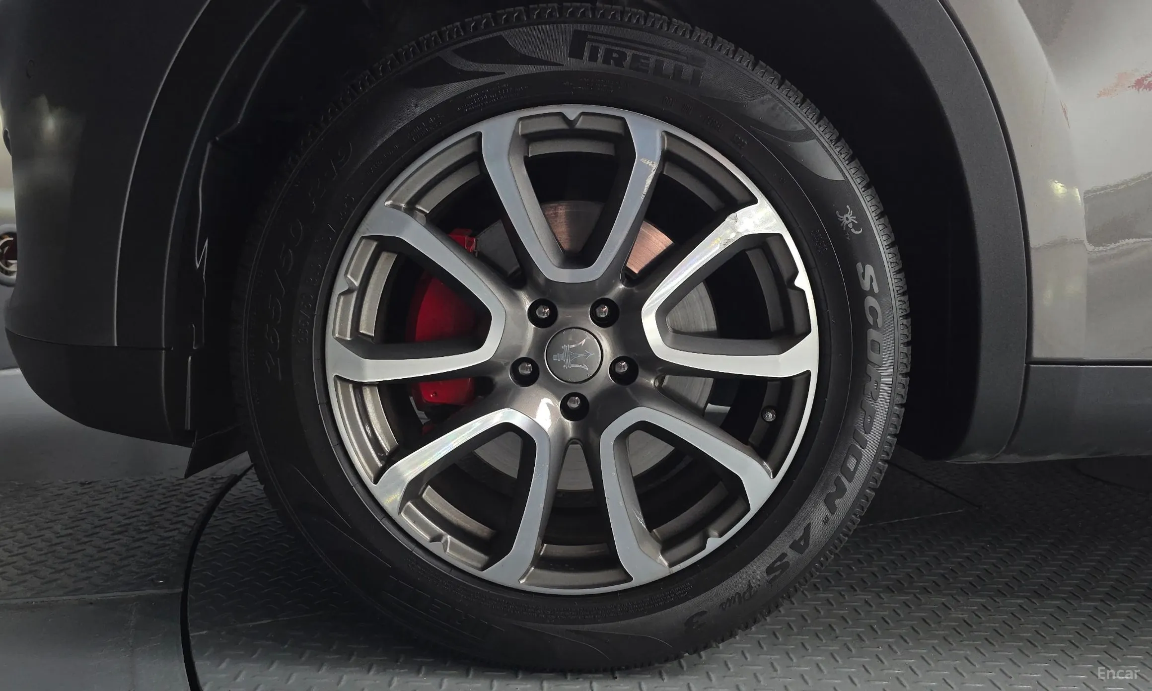 Maserati Levante превью 5