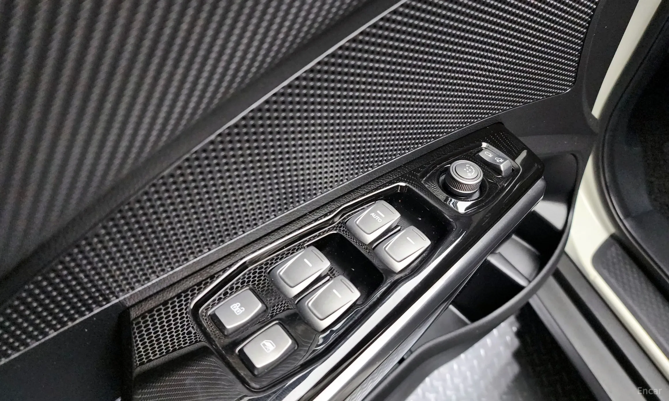 KG Mobility (SsangYong) Berry New Tivoli превью 18